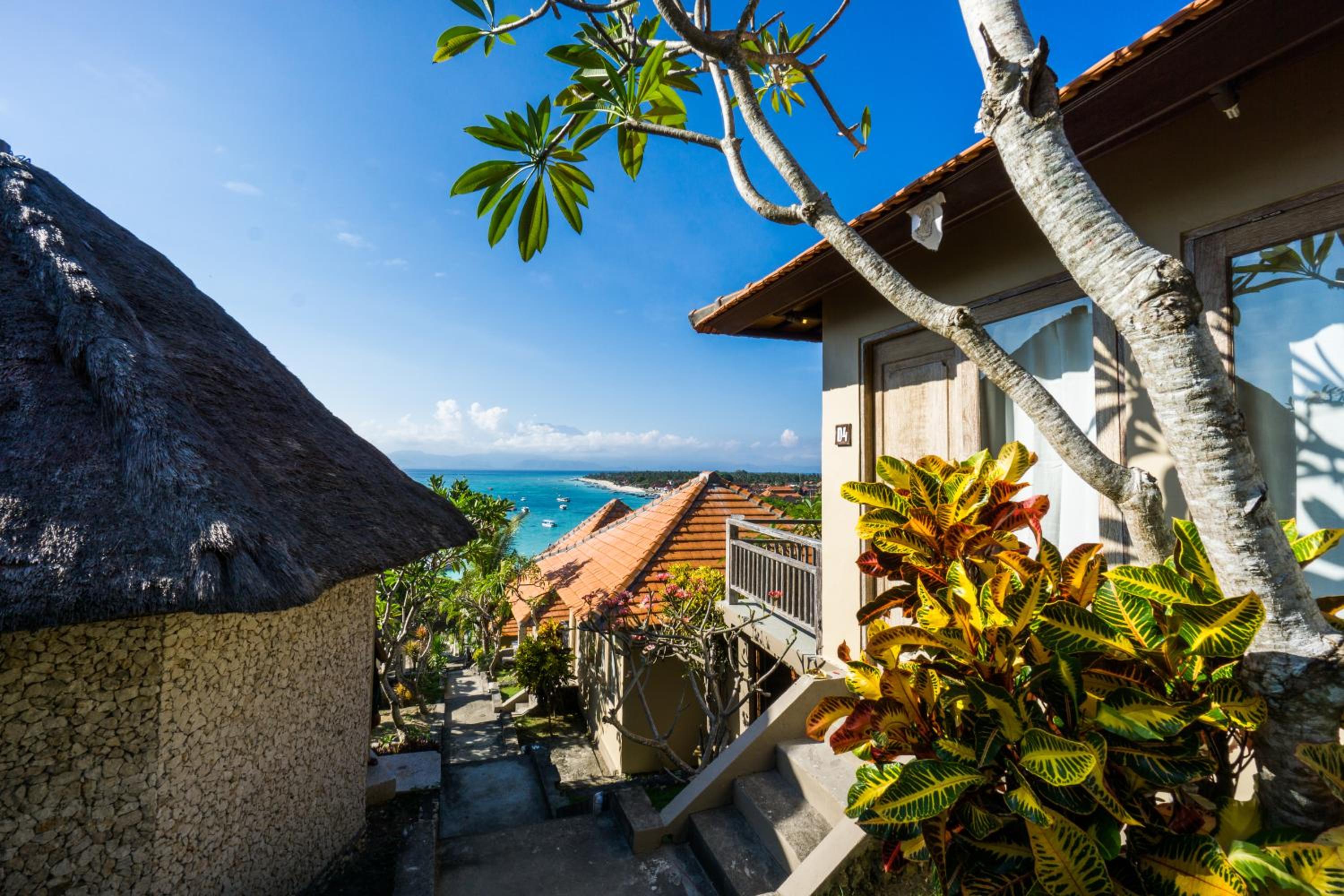 Ware Ware Surf Bungalow Lembongan