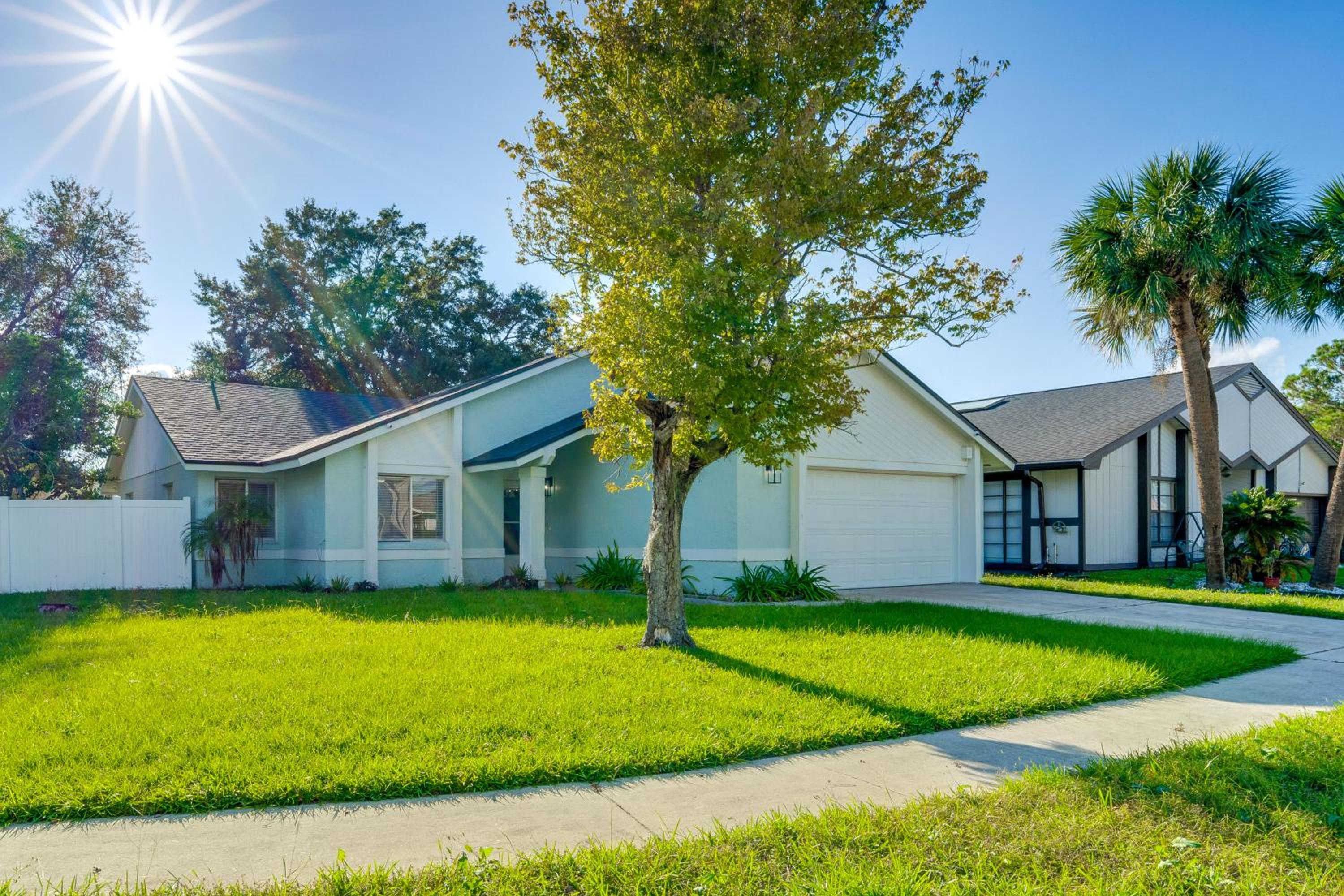 3 Mi to SeaWorld! Suburban Home with Screened Porch