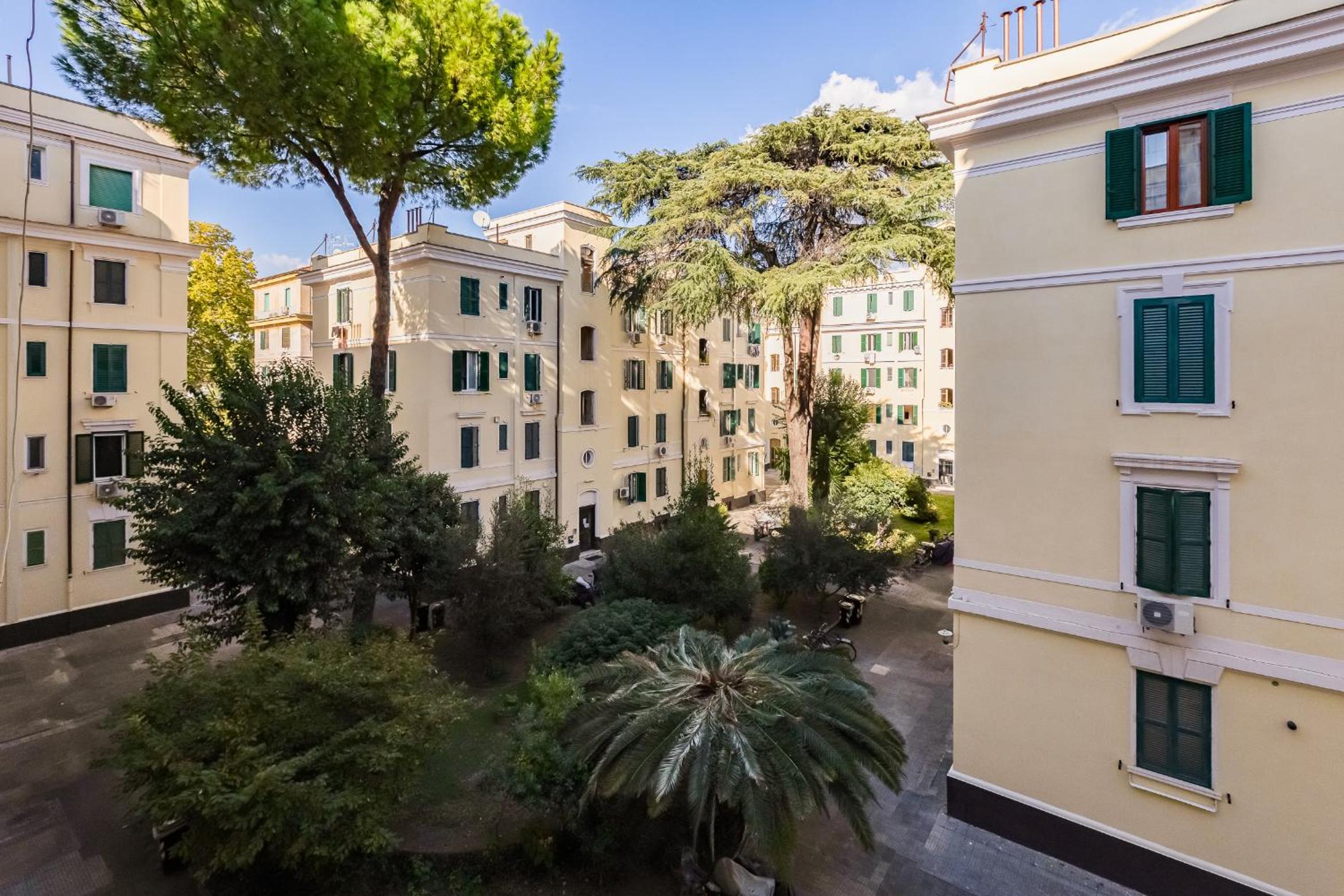 Testaccio Patty Flat