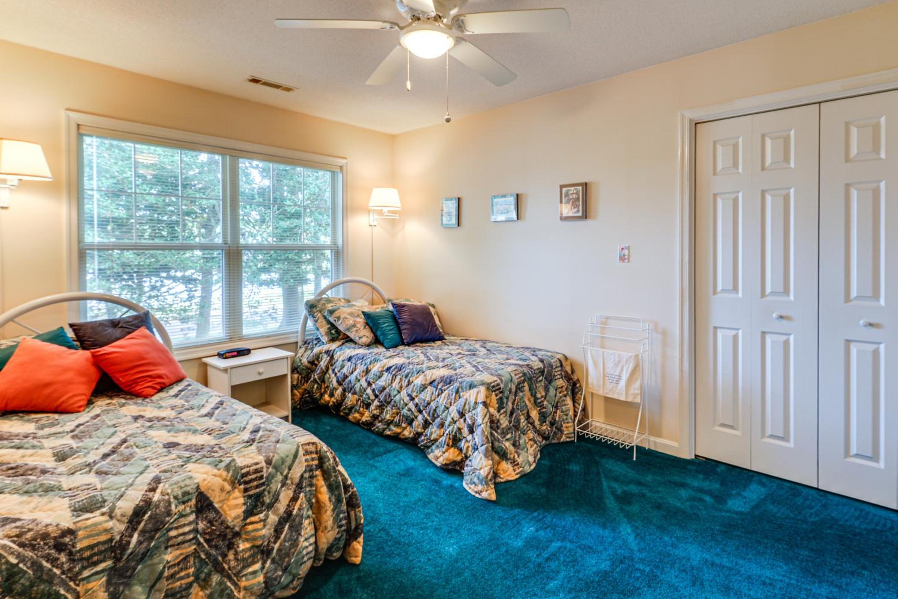 2 Mi to Bethany Beach! Family Getaway with Deck