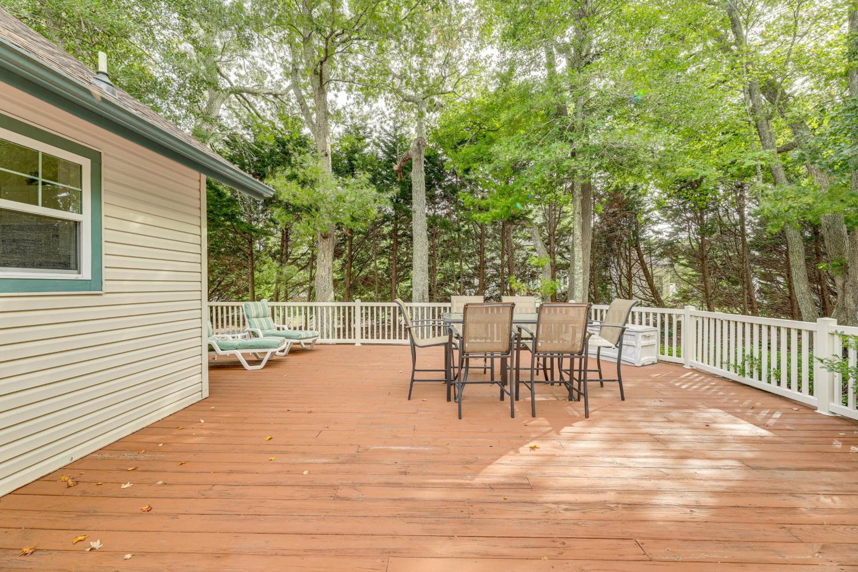 2 Mi to Bethany Beach! Family Getaway with Deck