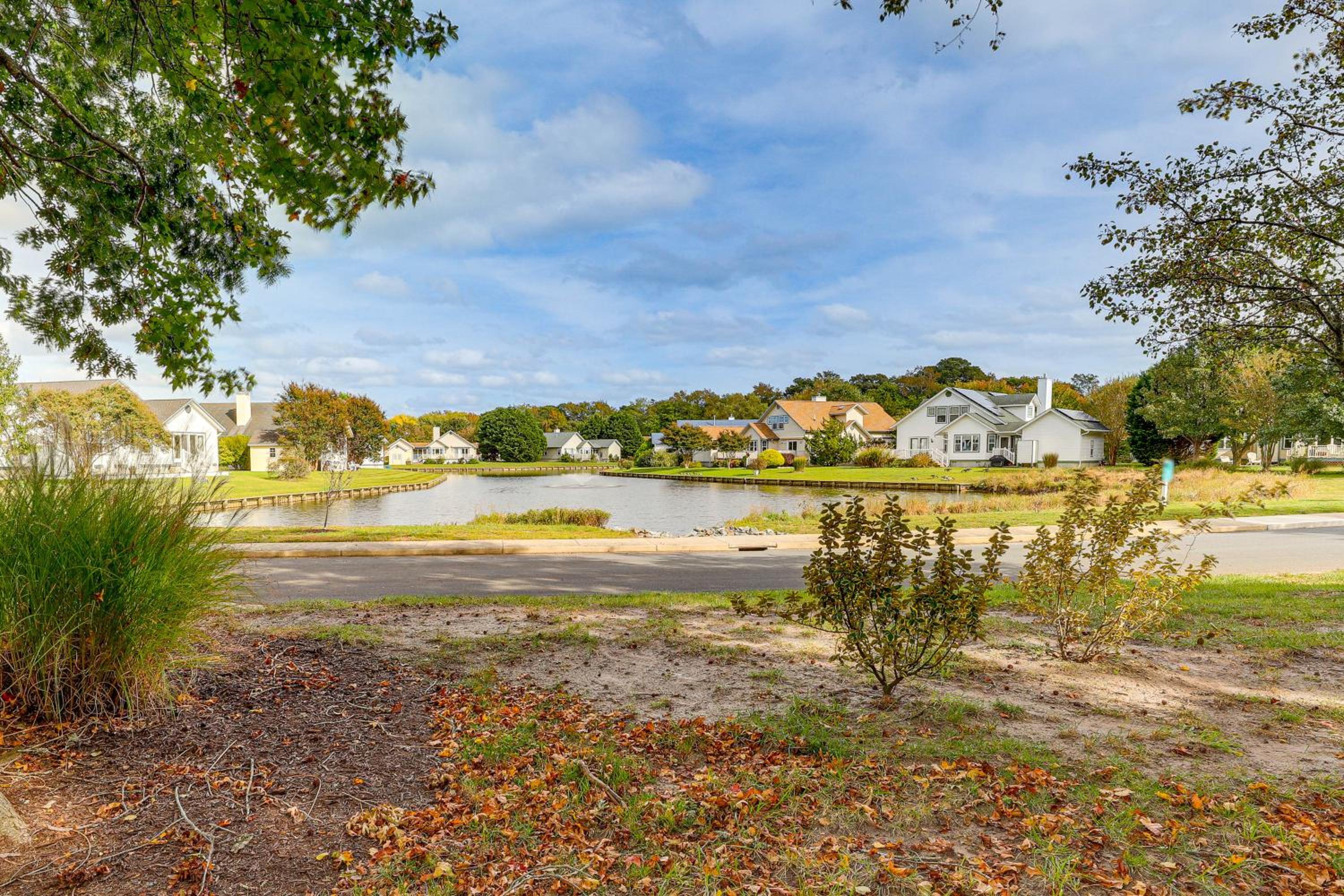 2 Mi to Bethany Beach! Family Getaway with Deck