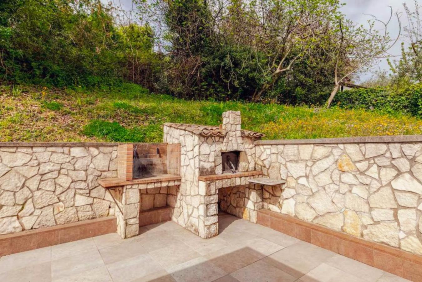 Panoramic Villa with Exclusive Pool in Irpinia