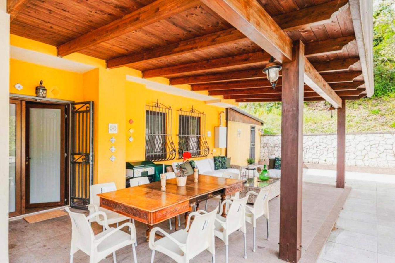 Panoramic Villa with Exclusive Pool in Irpinia