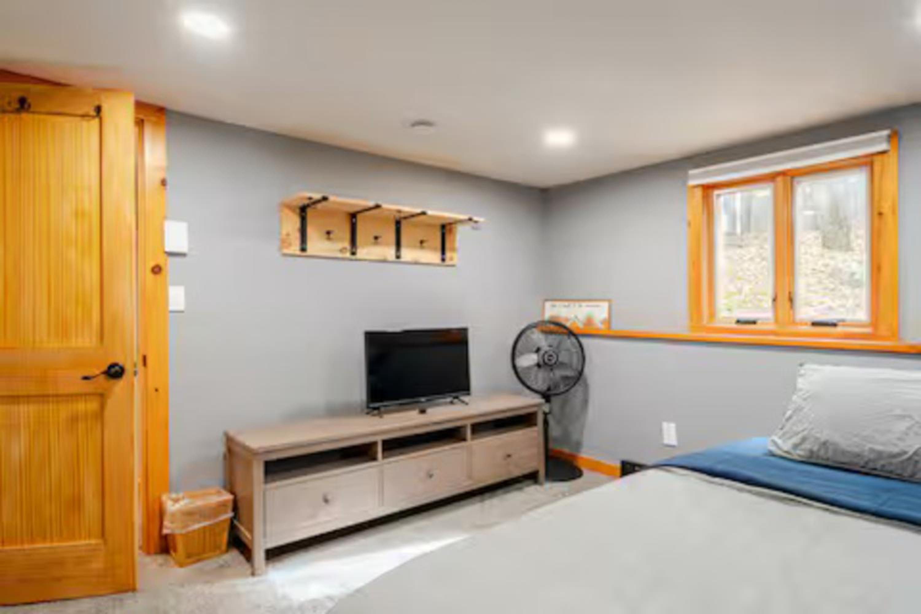 Ski-InandSki-Out Camelback Mtn Retreat with Hot Tub