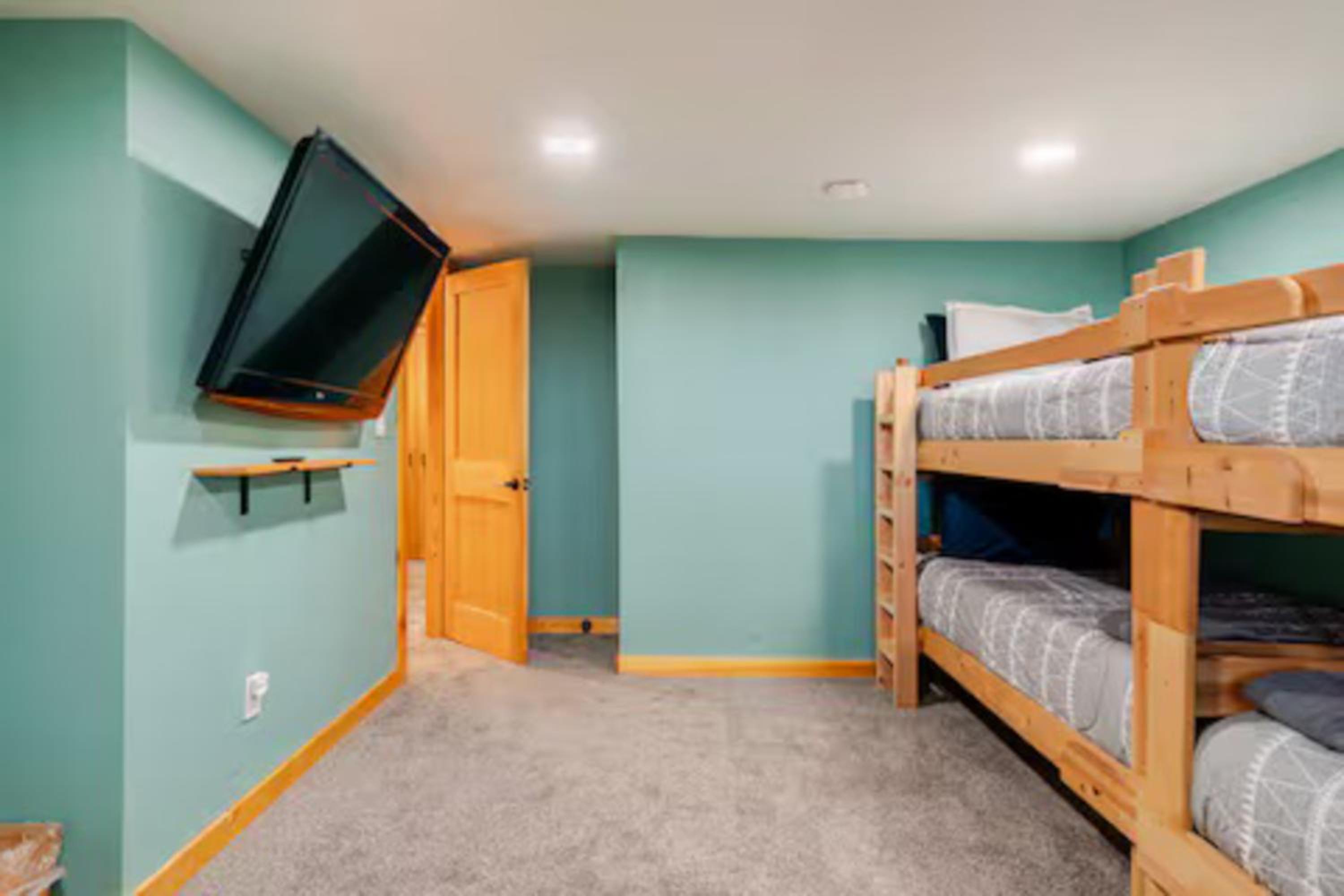 Ski-InandSki-Out Camelback Mtn Retreat with Hot Tub