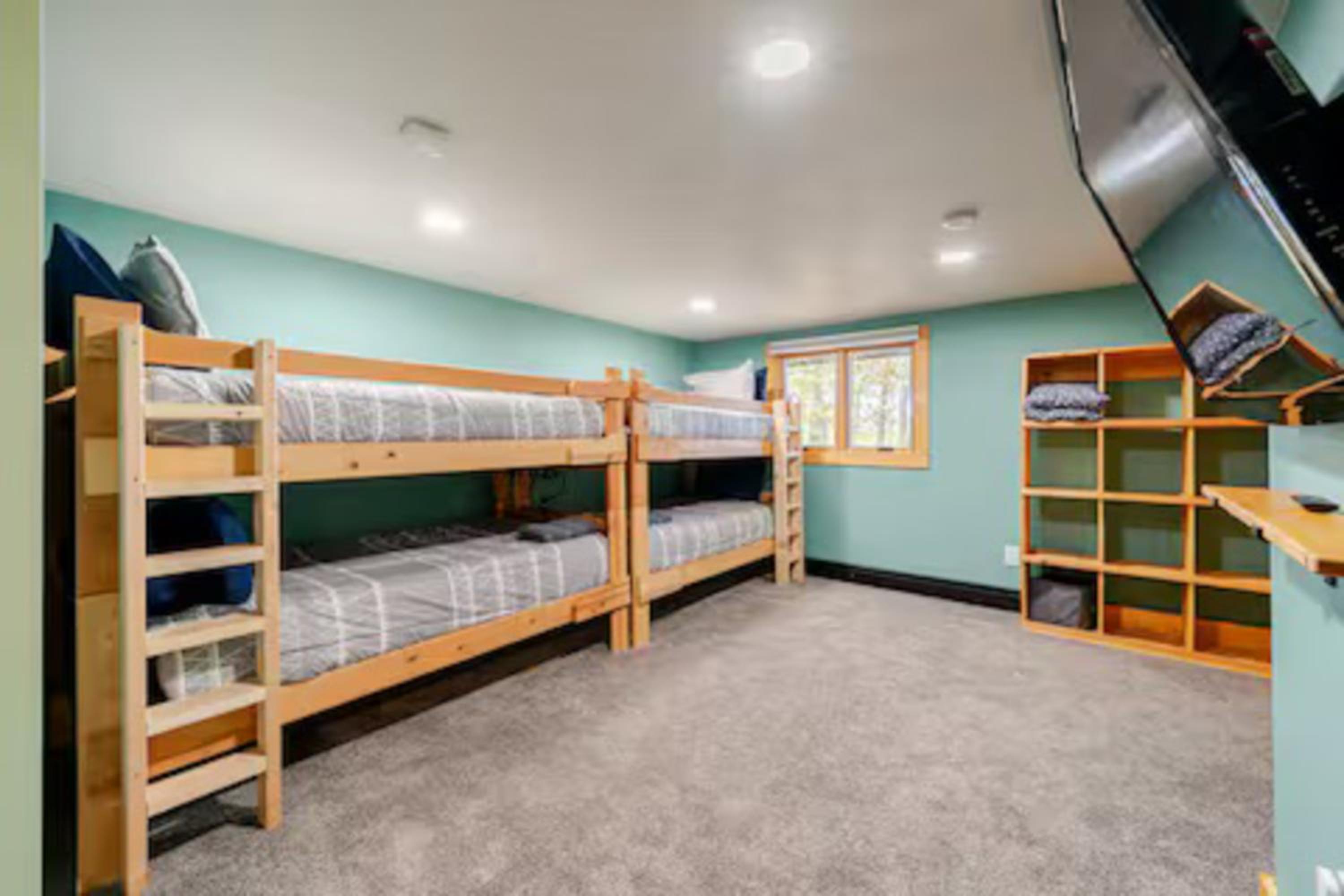 Ski-InandSki-Out Camelback Mtn Retreat with Hot Tub