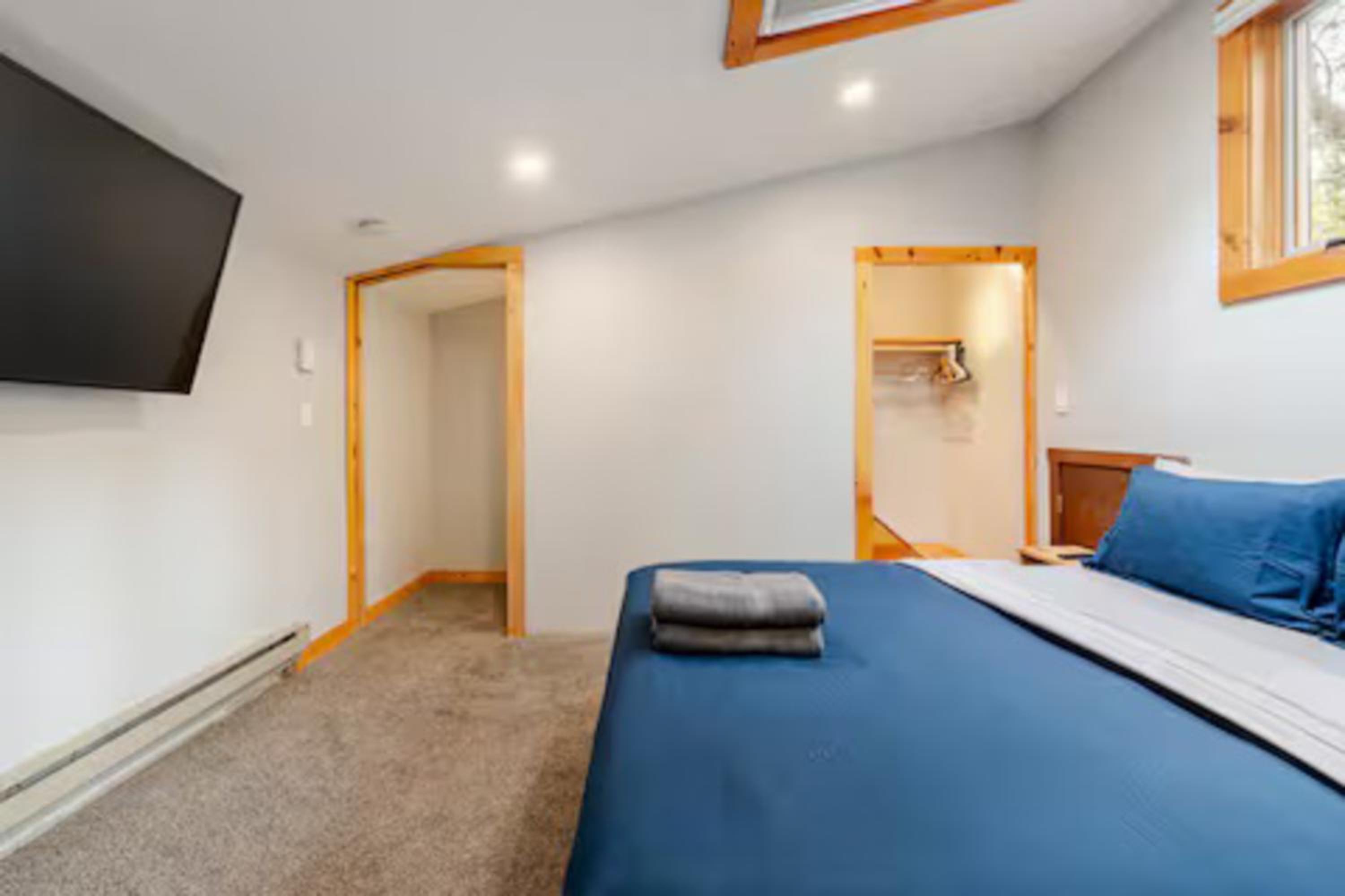 Ski-InandSki-Out Camelback Mtn Retreat with Hot Tub