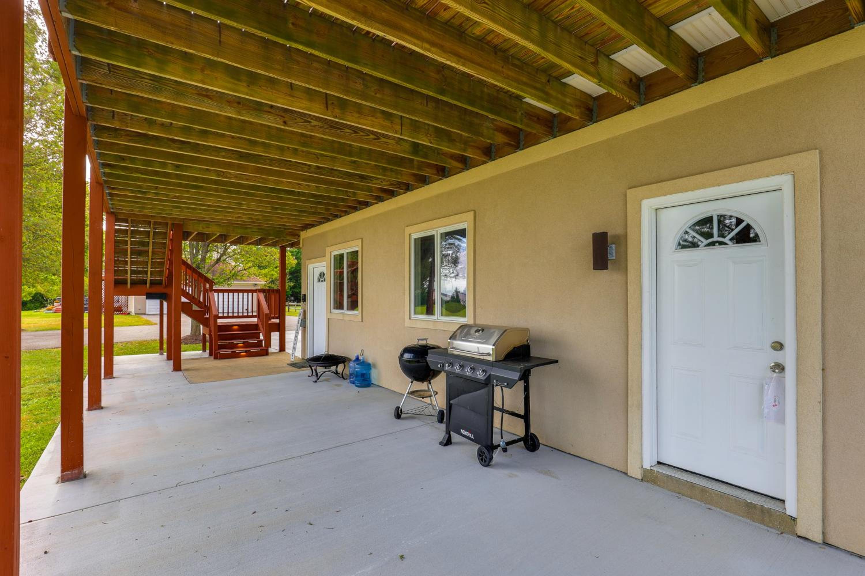 Chesapeake Bay Views and Private Deck Cozy Cottage