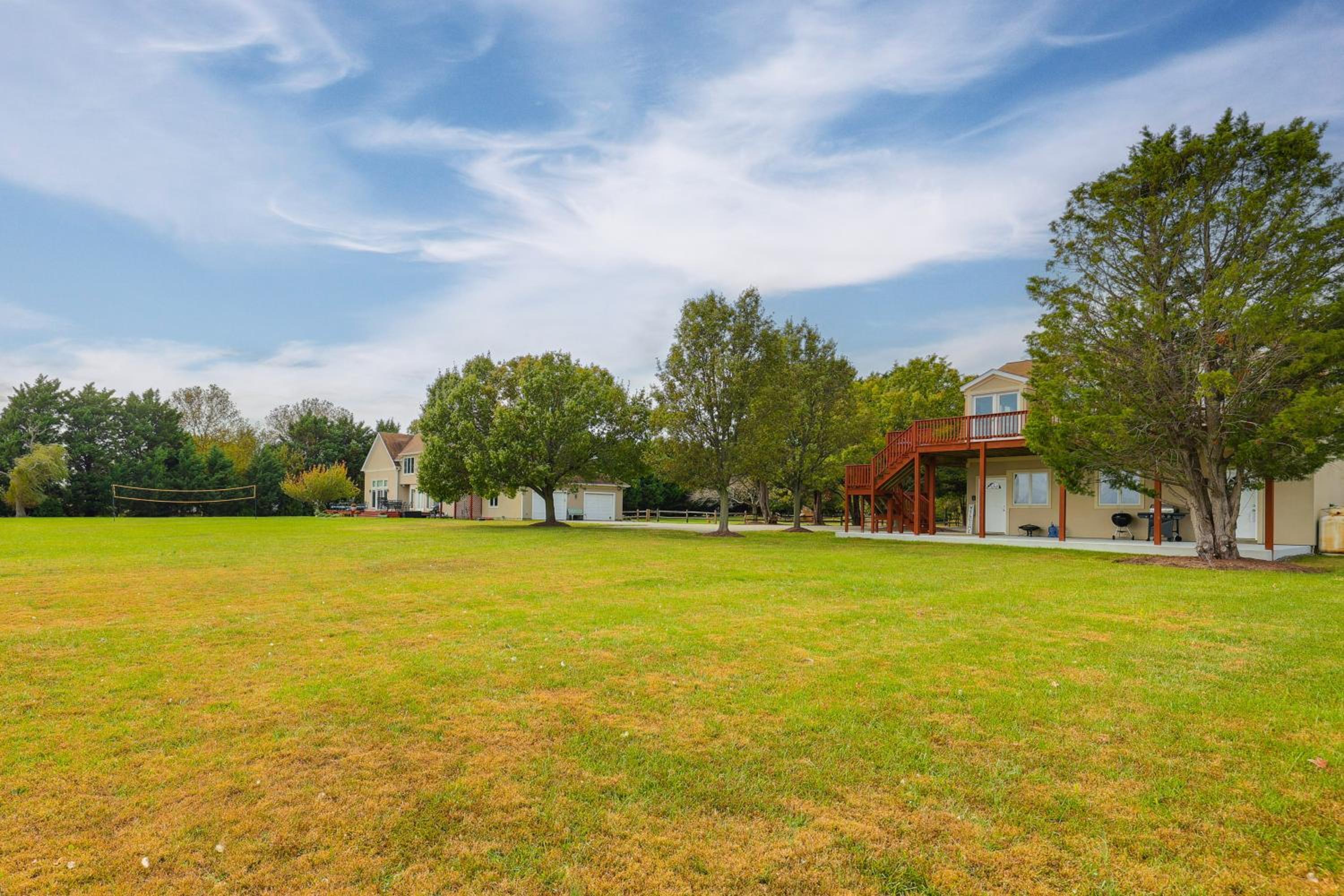Chesapeake Bay Views and Private Deck Cozy Cottage