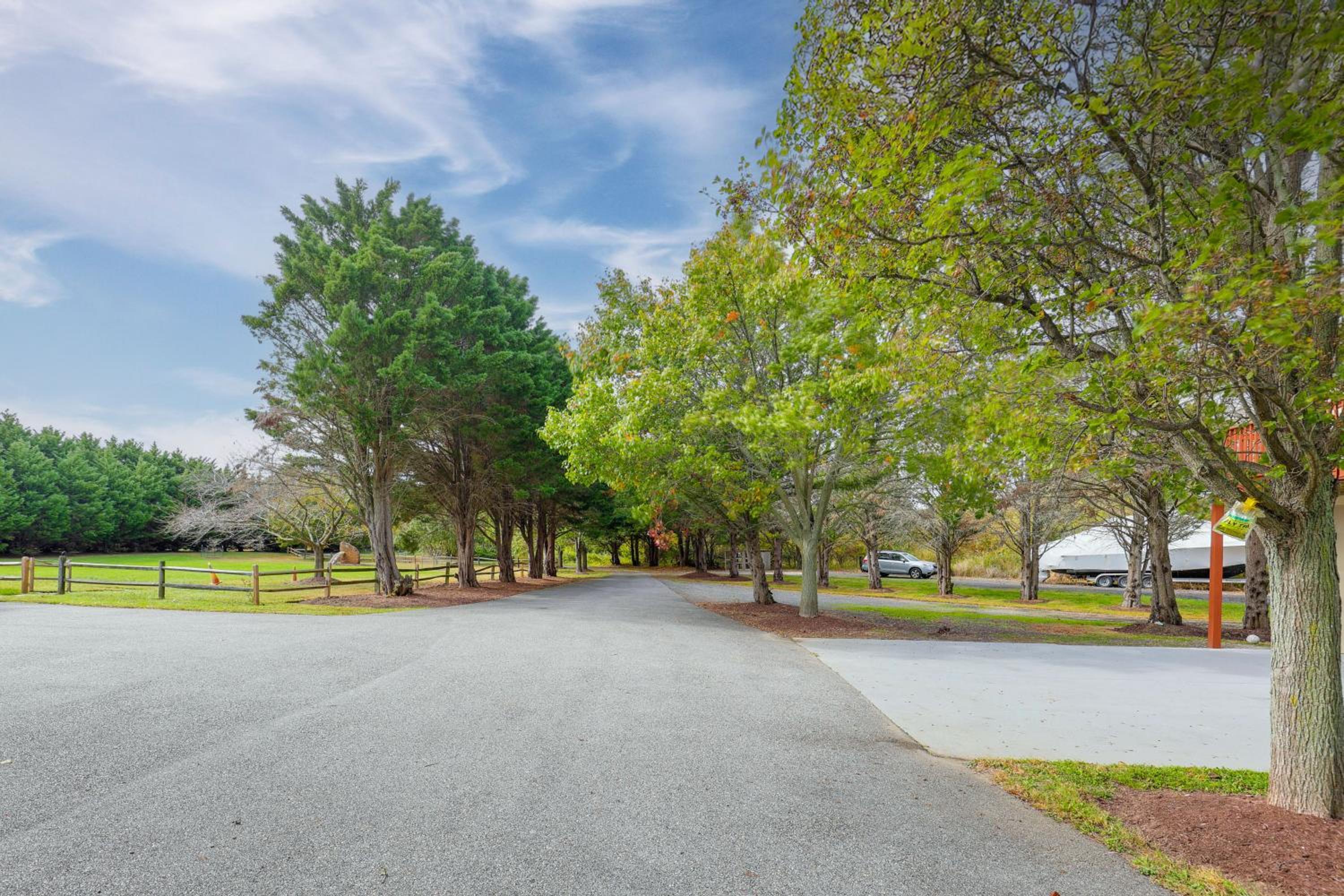 Chesapeake Bay Views and Private Deck Cozy Cottage