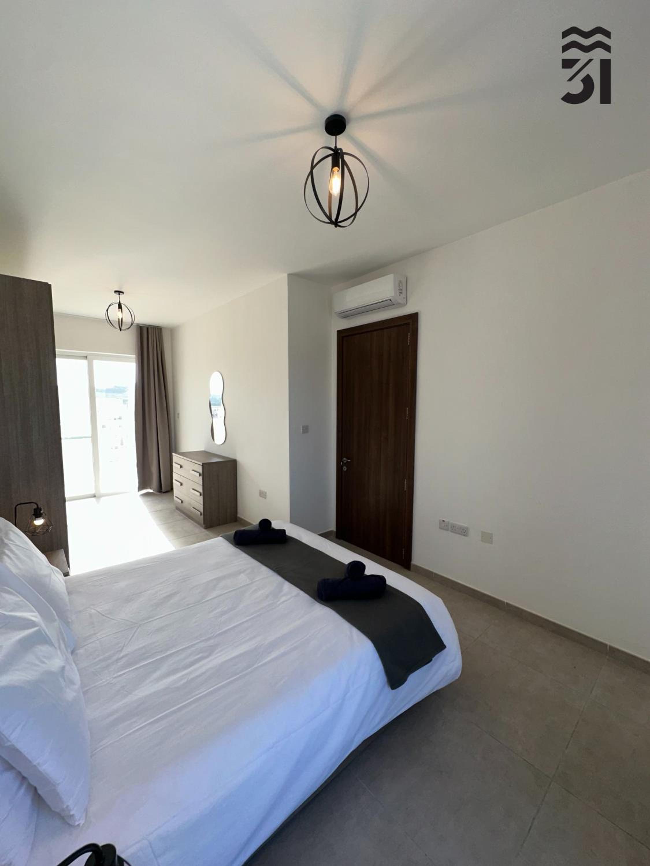 M31Stays - Lilcarm Modern Apartments and Penthouse, St Paul's Bay photo 2