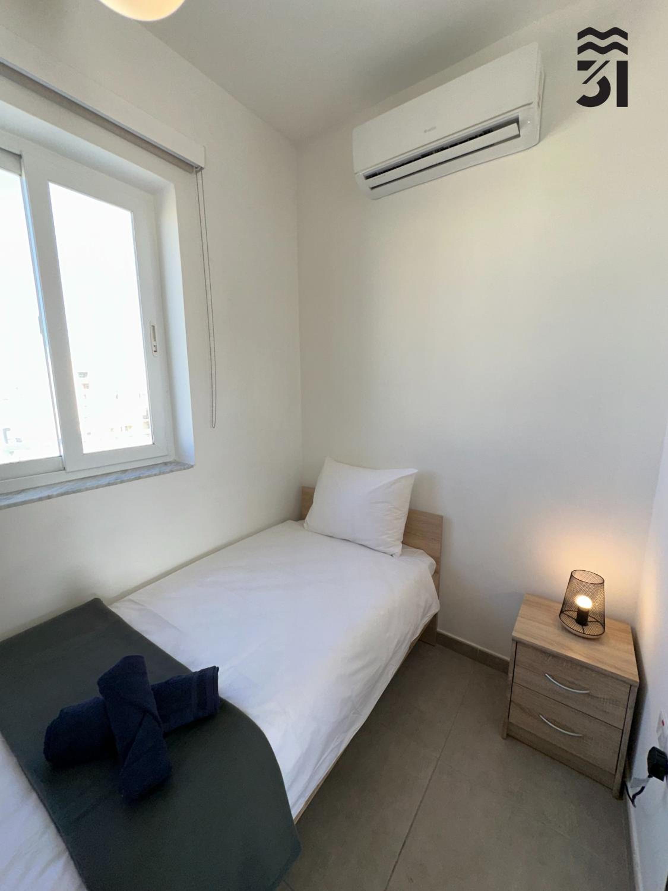M31Stays - Lilcarm Modern Apartments and Penthouse, St Paul's Bay photo 5