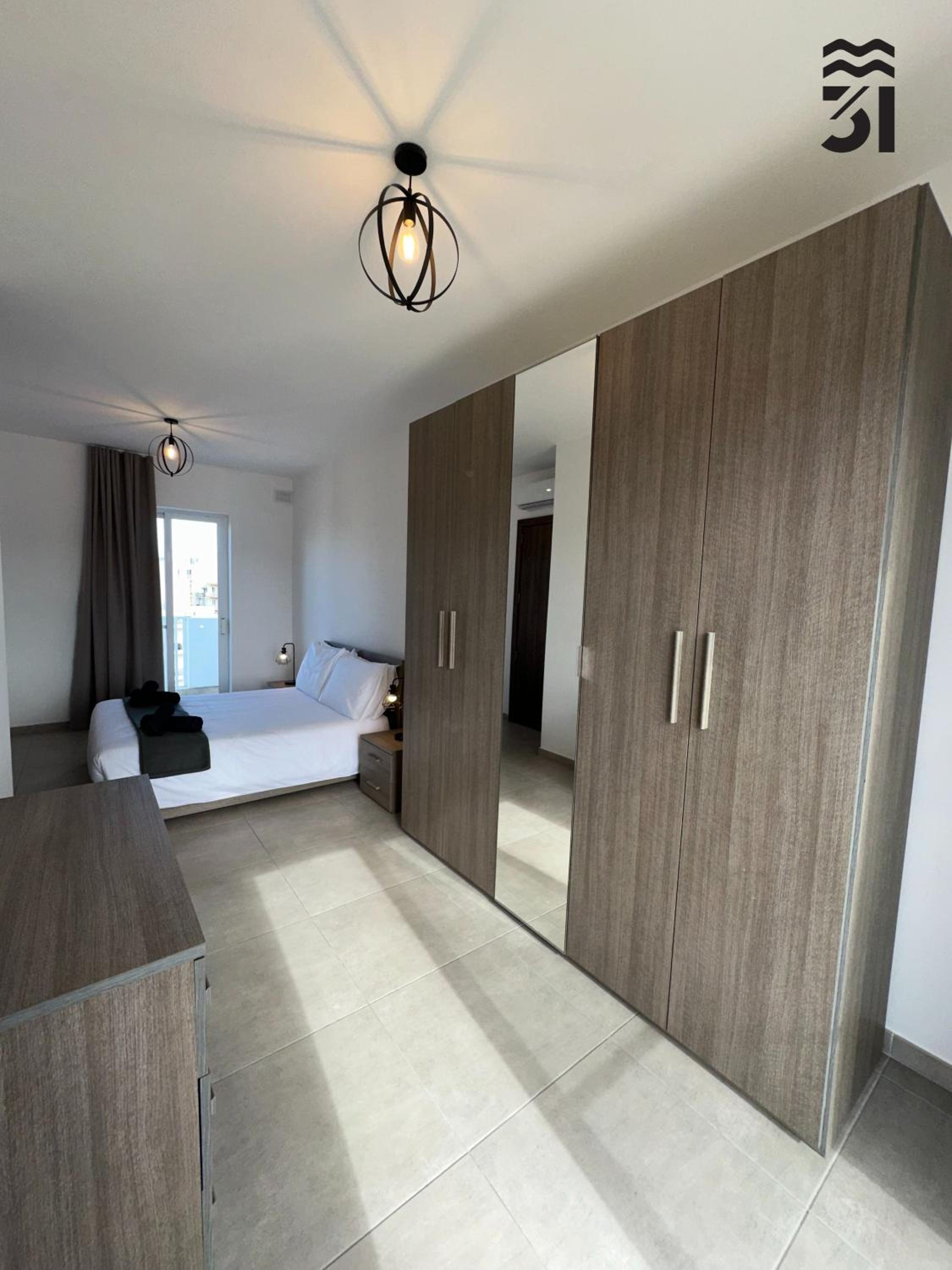 M31Stays - Lilcarm Modern Apartments and Penthouse, St Paul's Bay photo 3
