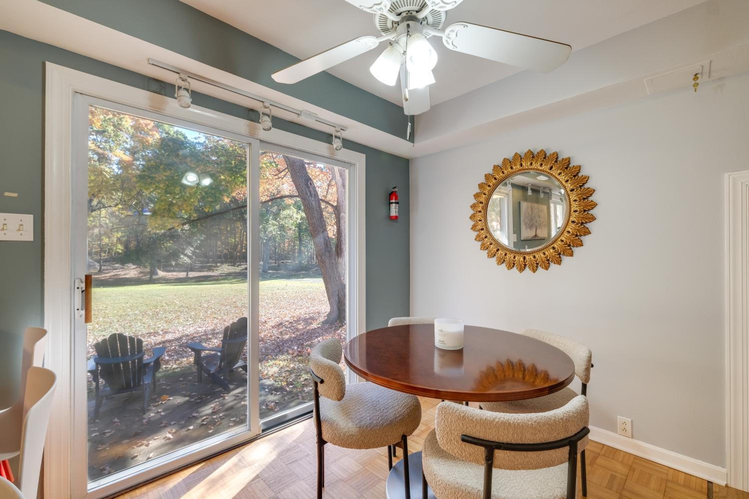 Countryside Cottage on 5 Acres! Easy Commute to DC