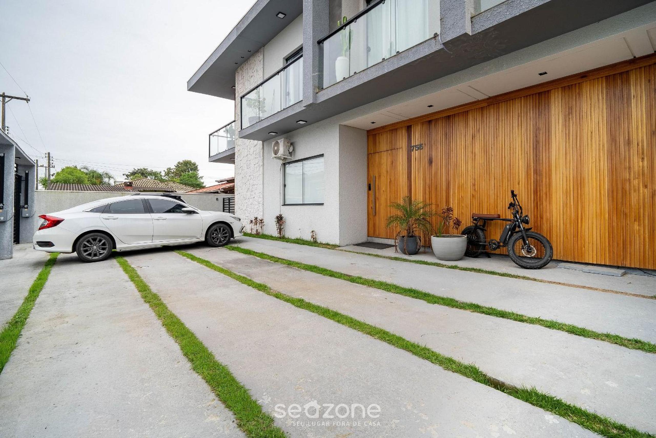 Modern apartment with balcony in Campeche CRN101
