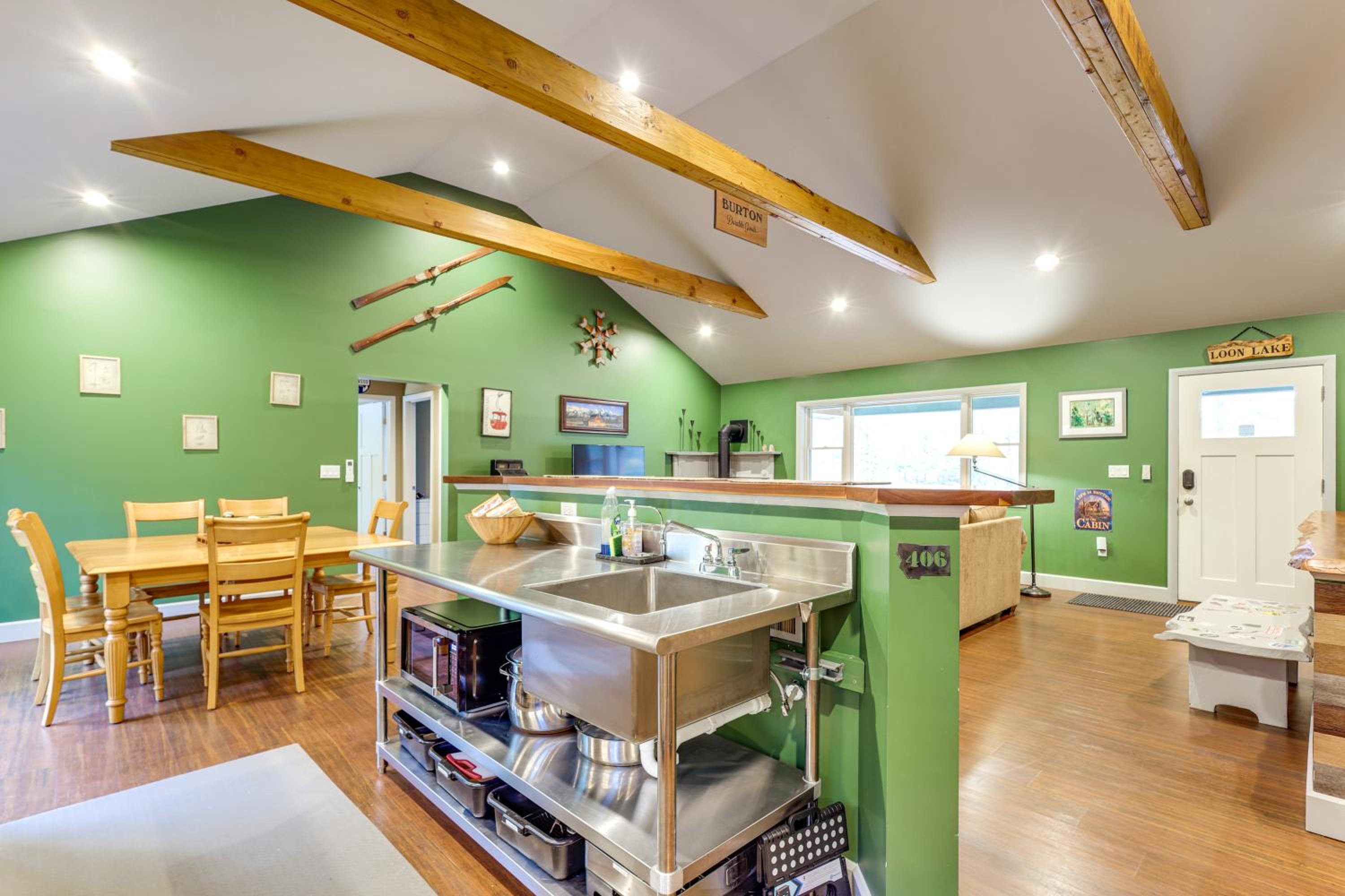 Year-Round Loon Lake Retreat Ski, Hike, Explore!