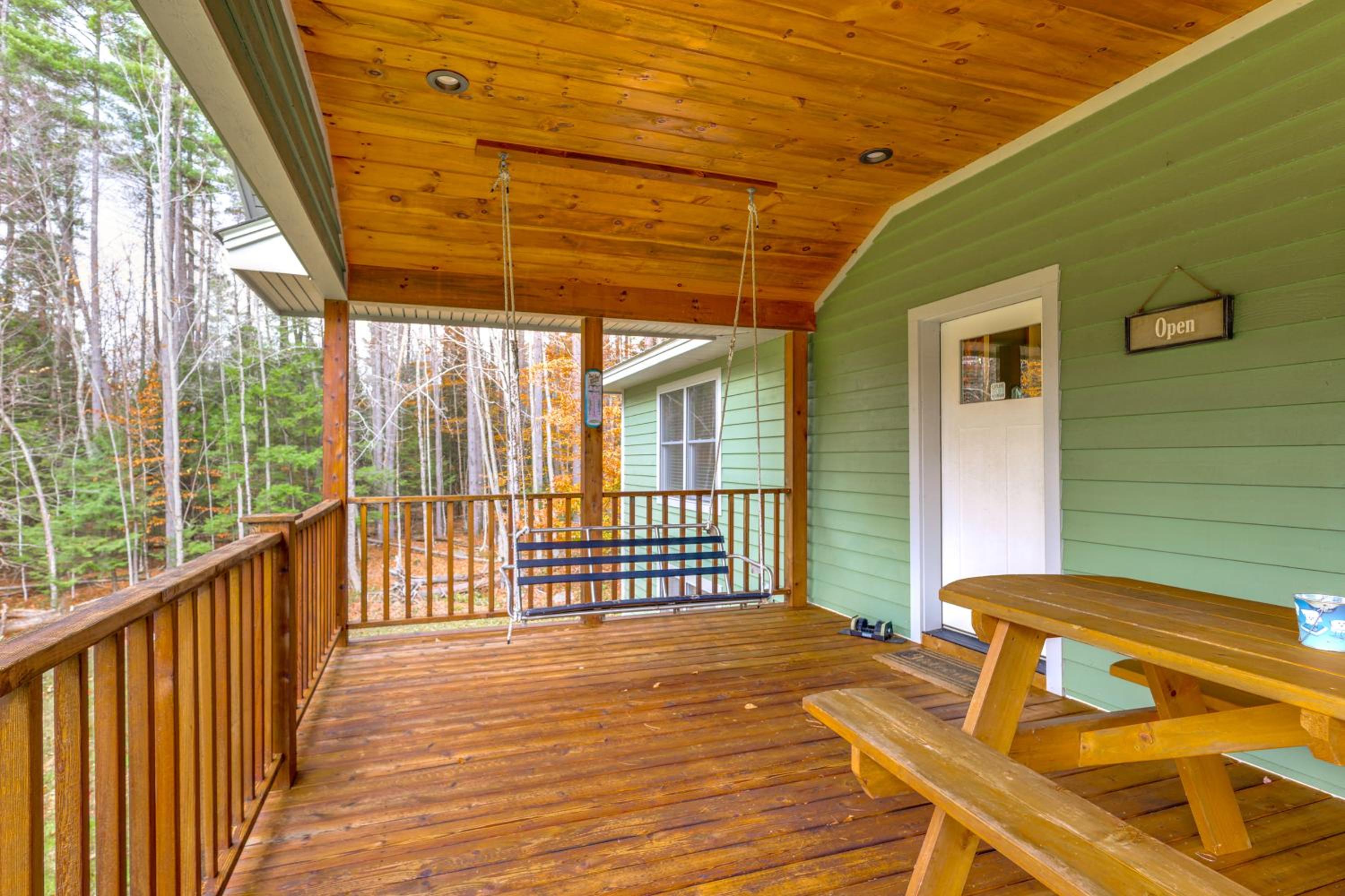 Year-Round Loon Lake Retreat Ski, Hike, Explore!