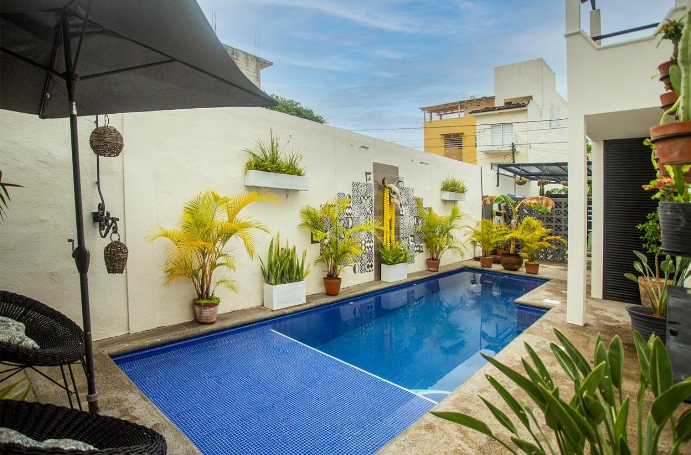 Casita El Nido- Spacious 2 Bedroom Main Floor Apartment