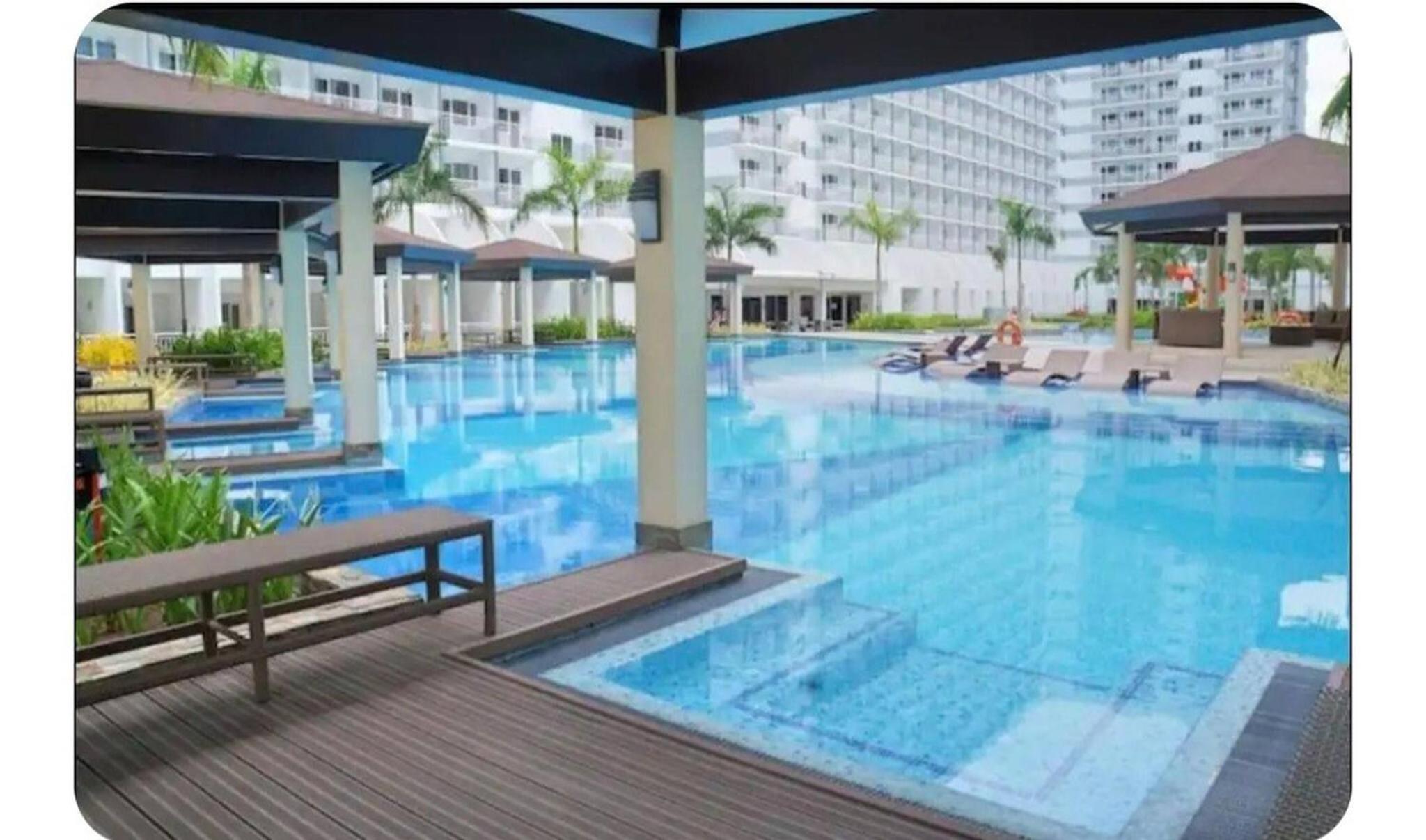 Elegant Pasay City Apartment with Central Heating Shared Pool