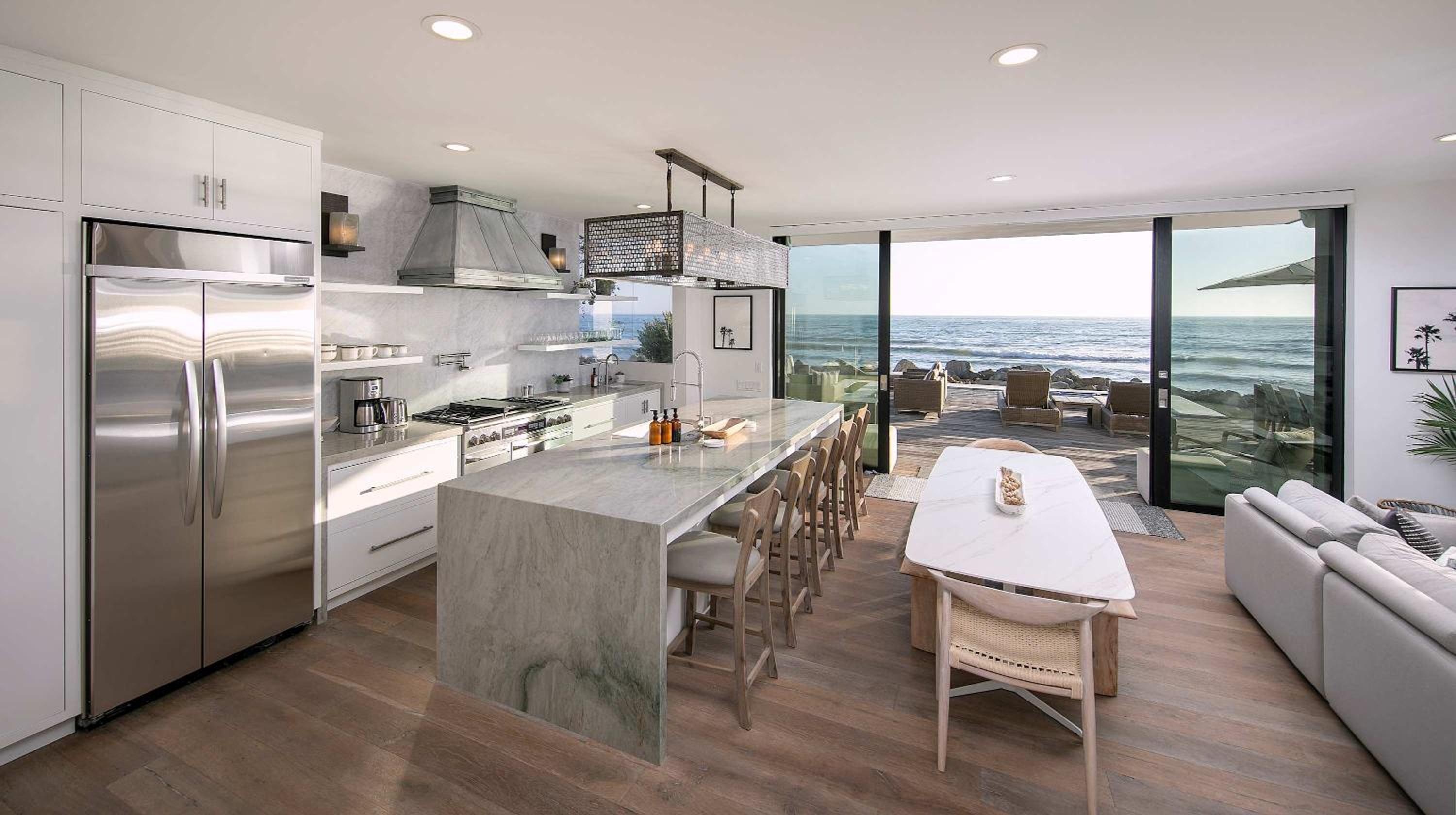 Rincon Refuge - Beachfront for 6