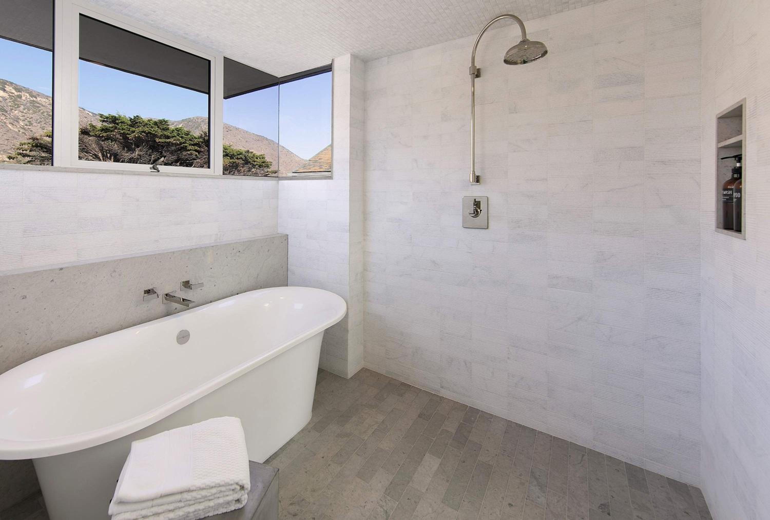 Rincon Refuge - Beachfront for 6