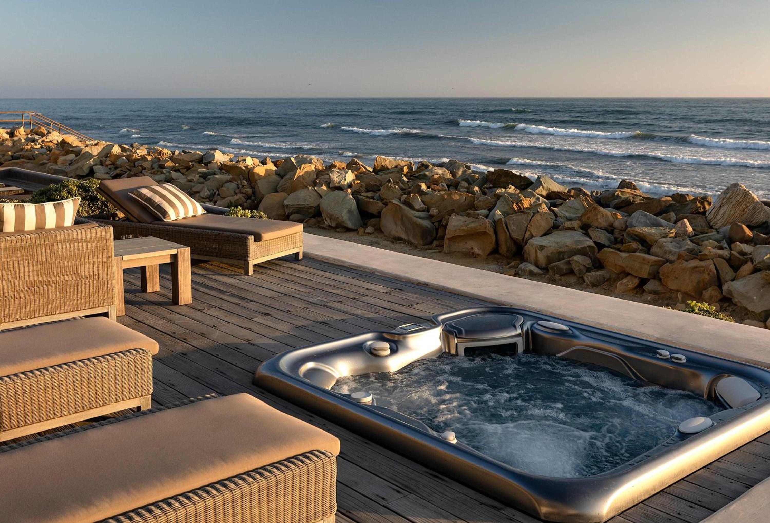 Rincon Refuge - Beachfront for 6