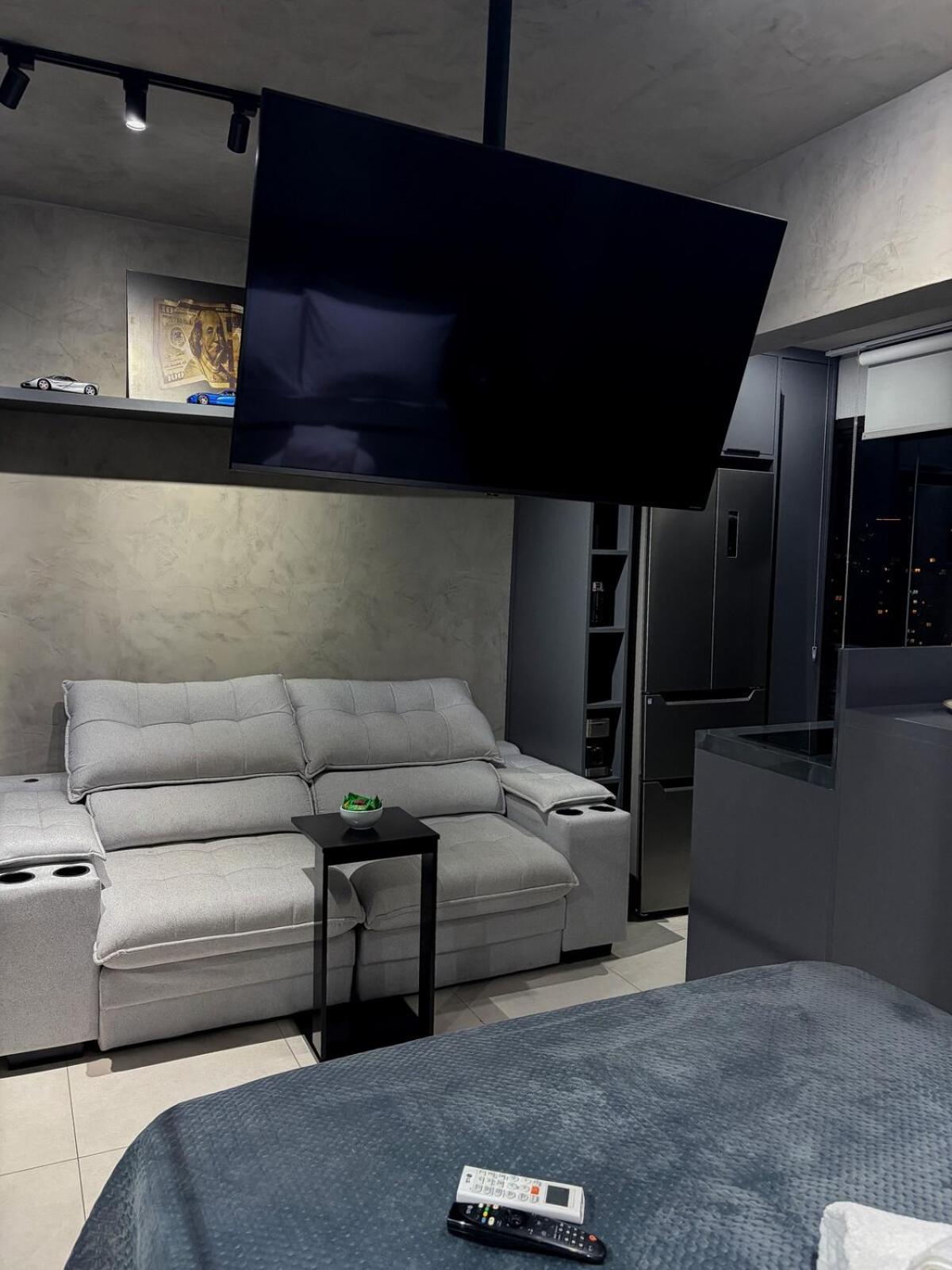 Studio moderno, 230m do Metrô, Gamer & Home Office