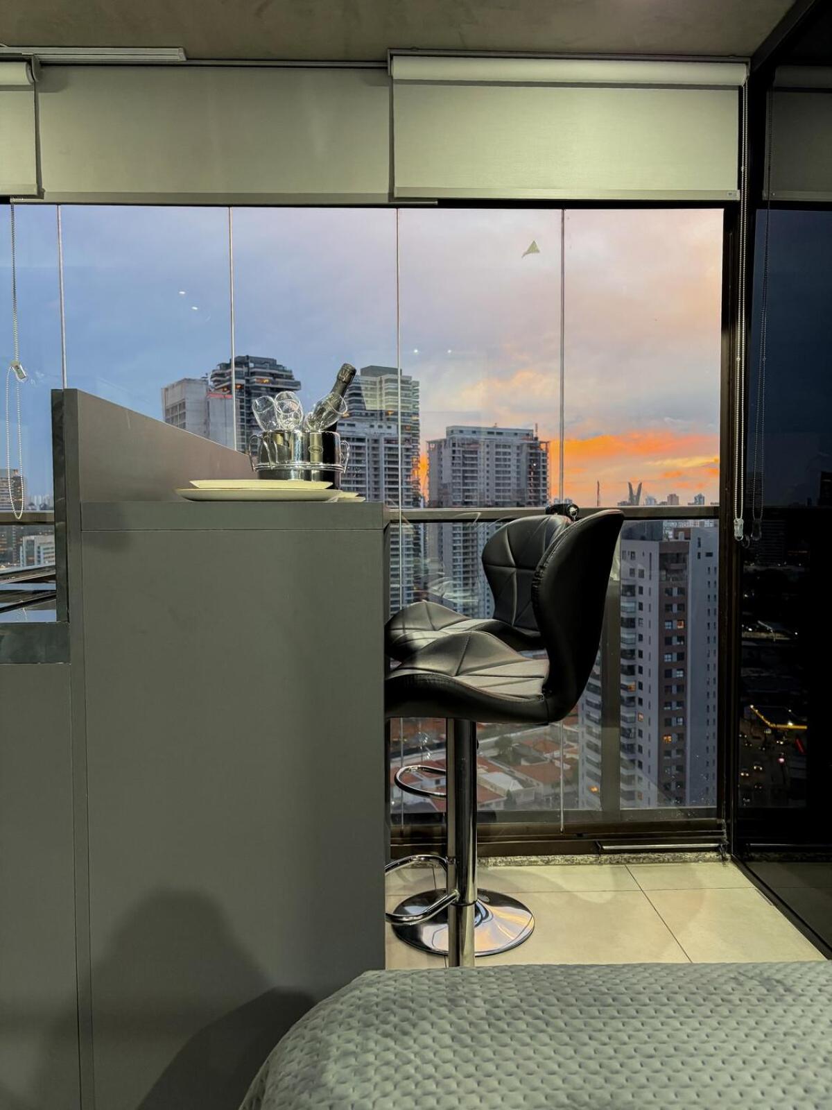 Studio moderno, 230m do Metrô, Gamer & Home Office