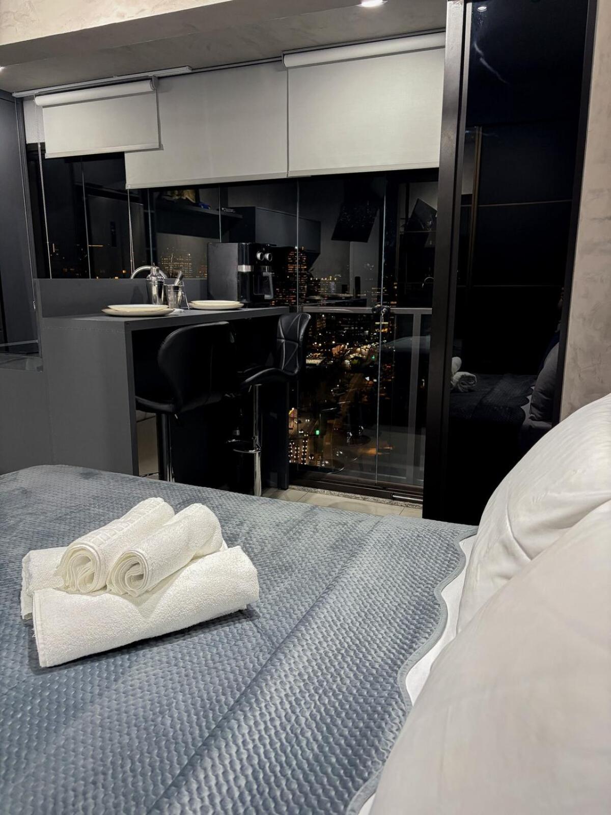 Studio moderno, 230m do Metrô, Gamer & Home Office