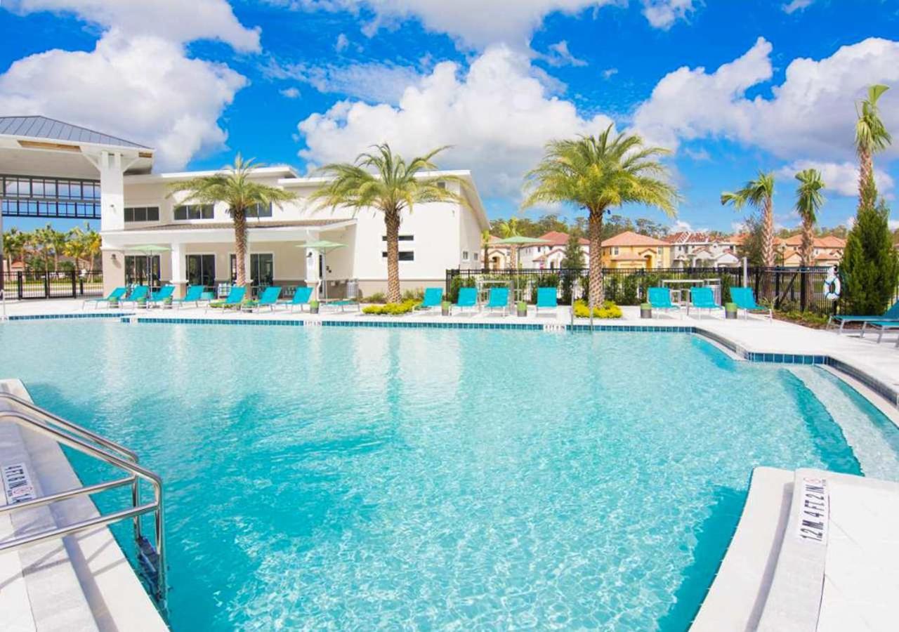 Upstay Resort Villa - Pool, Hot Tub, Sleeps 27