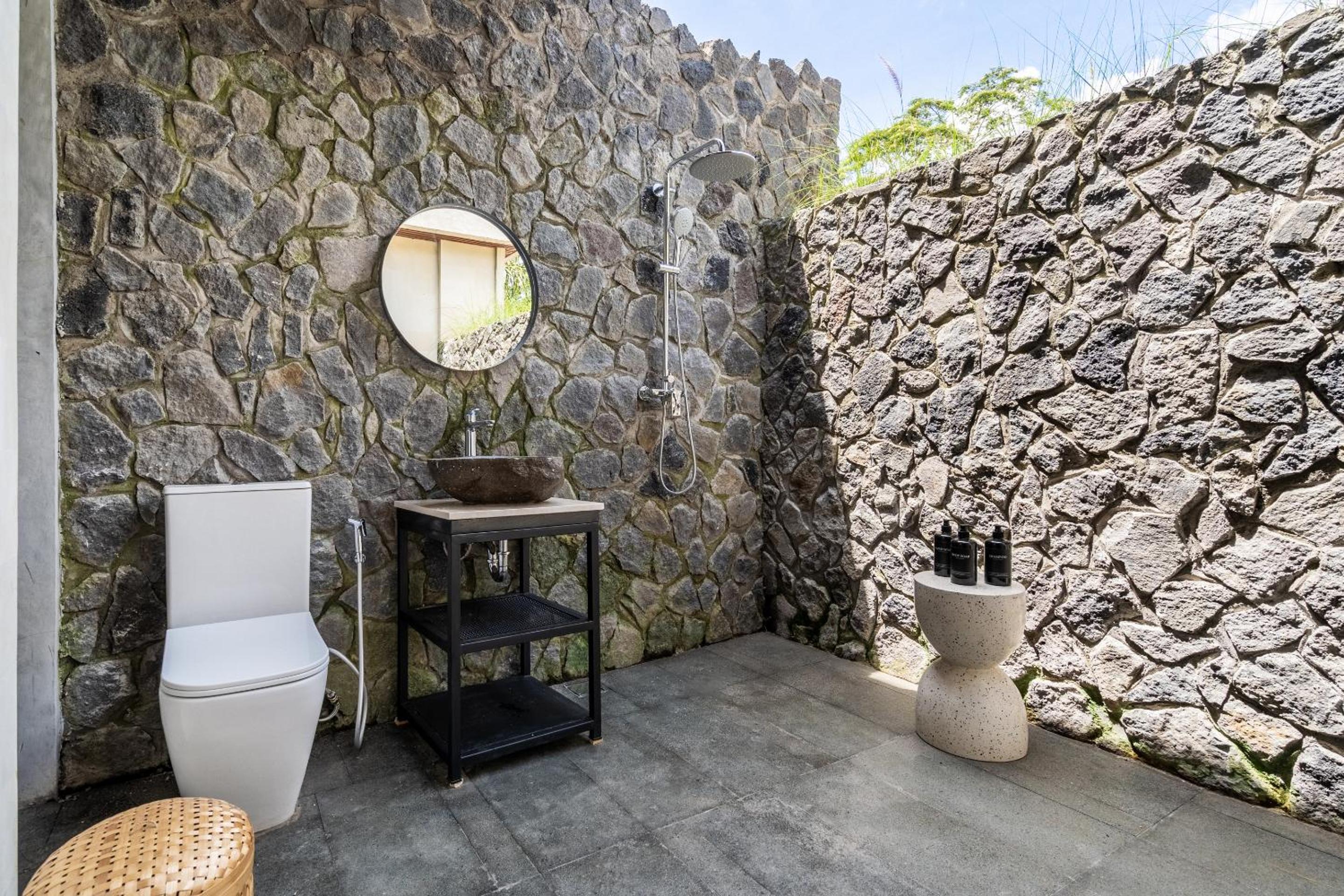 Happiness Villa - Hidden Jungle Retreat & Pool Near Ubud Centre