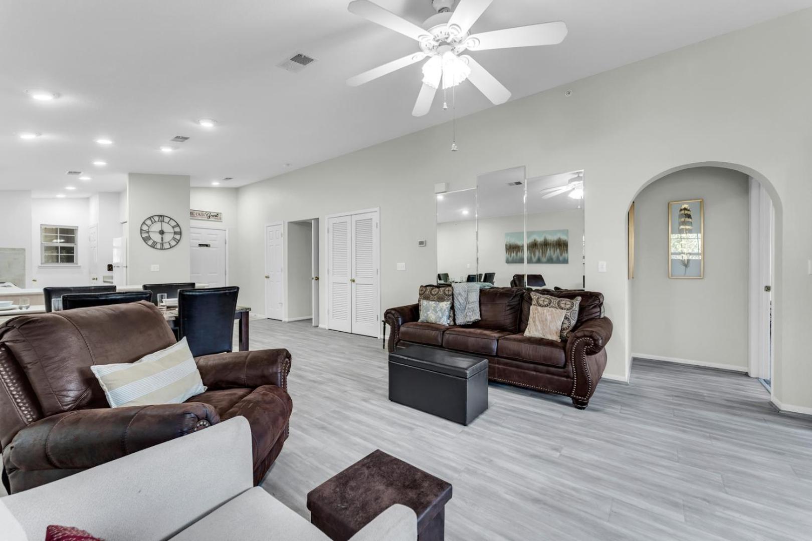 Branson 2BR Retreat | Jacuzzi + Gym + Pools