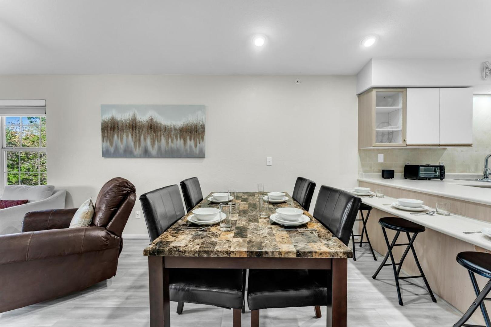Branson 2BR Retreat | Jacuzzi + Gym + Pools