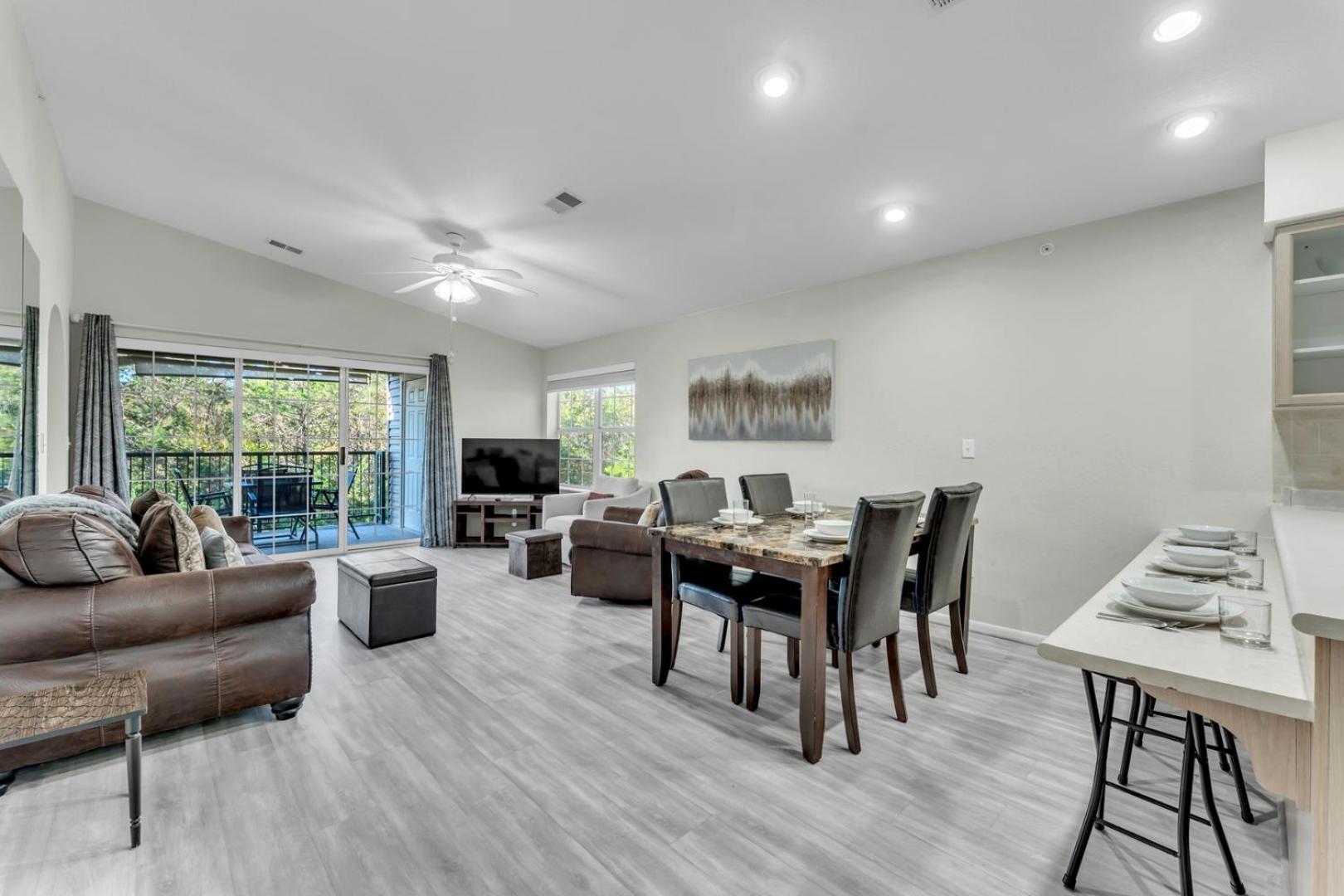 Branson 2BR Retreat | Jacuzzi + Gym + Pools