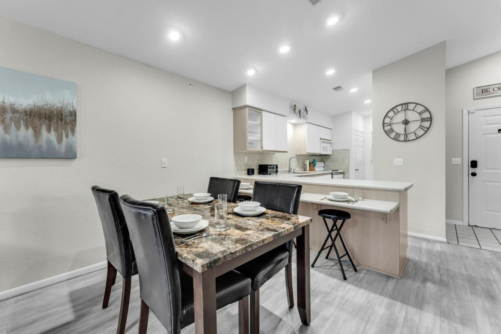 Branson 2BR Retreat | Jacuzzi + Gym + Pools
