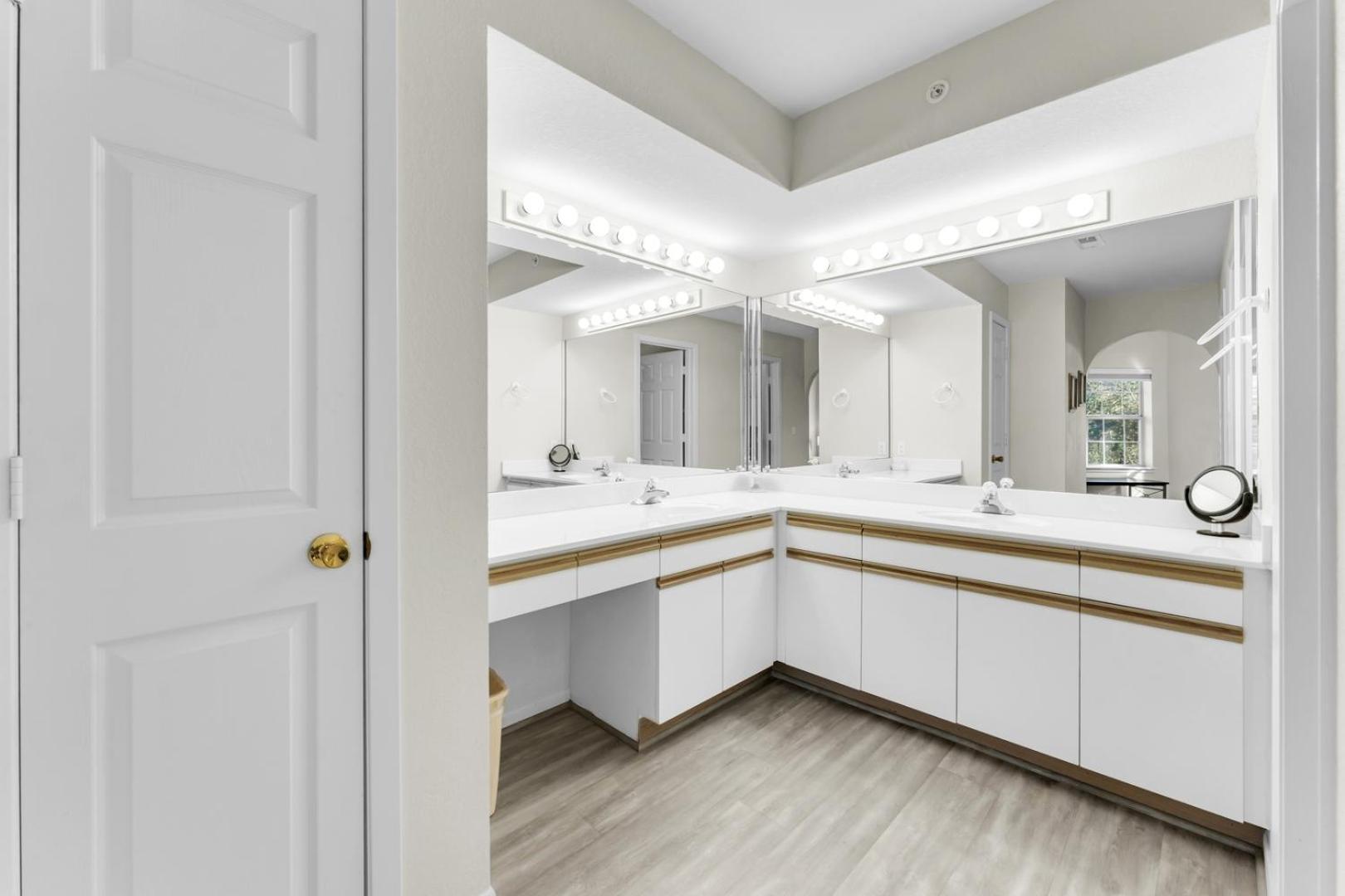 Branson 2BR Retreat | Jacuzzi + Gym + Pools