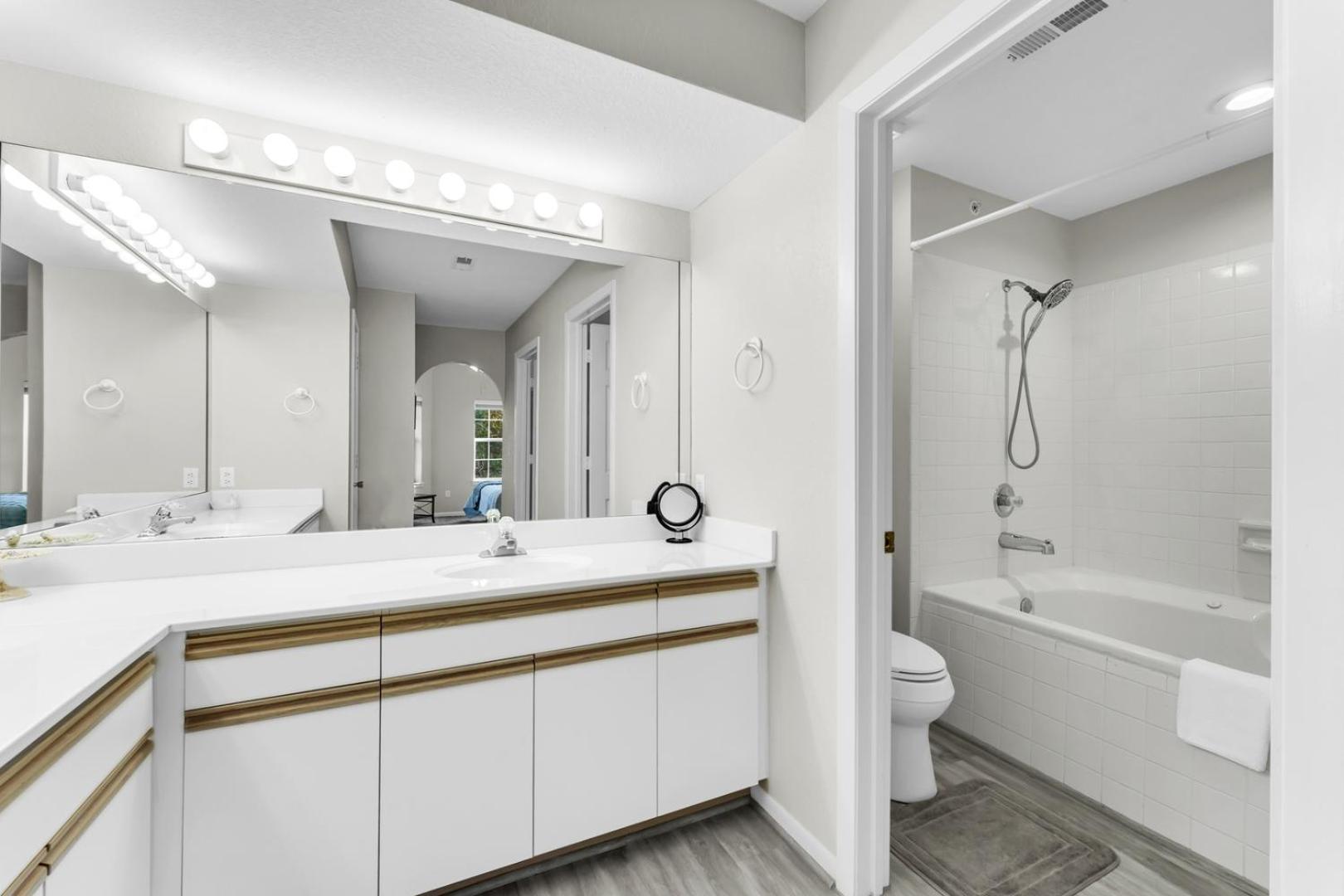 Branson 2BR Retreat | Jacuzzi + Gym + Pools
