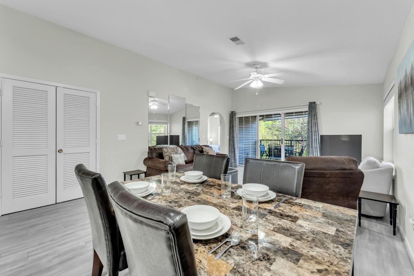 Branson 2BR Retreat | Jacuzzi + Gym + Pools