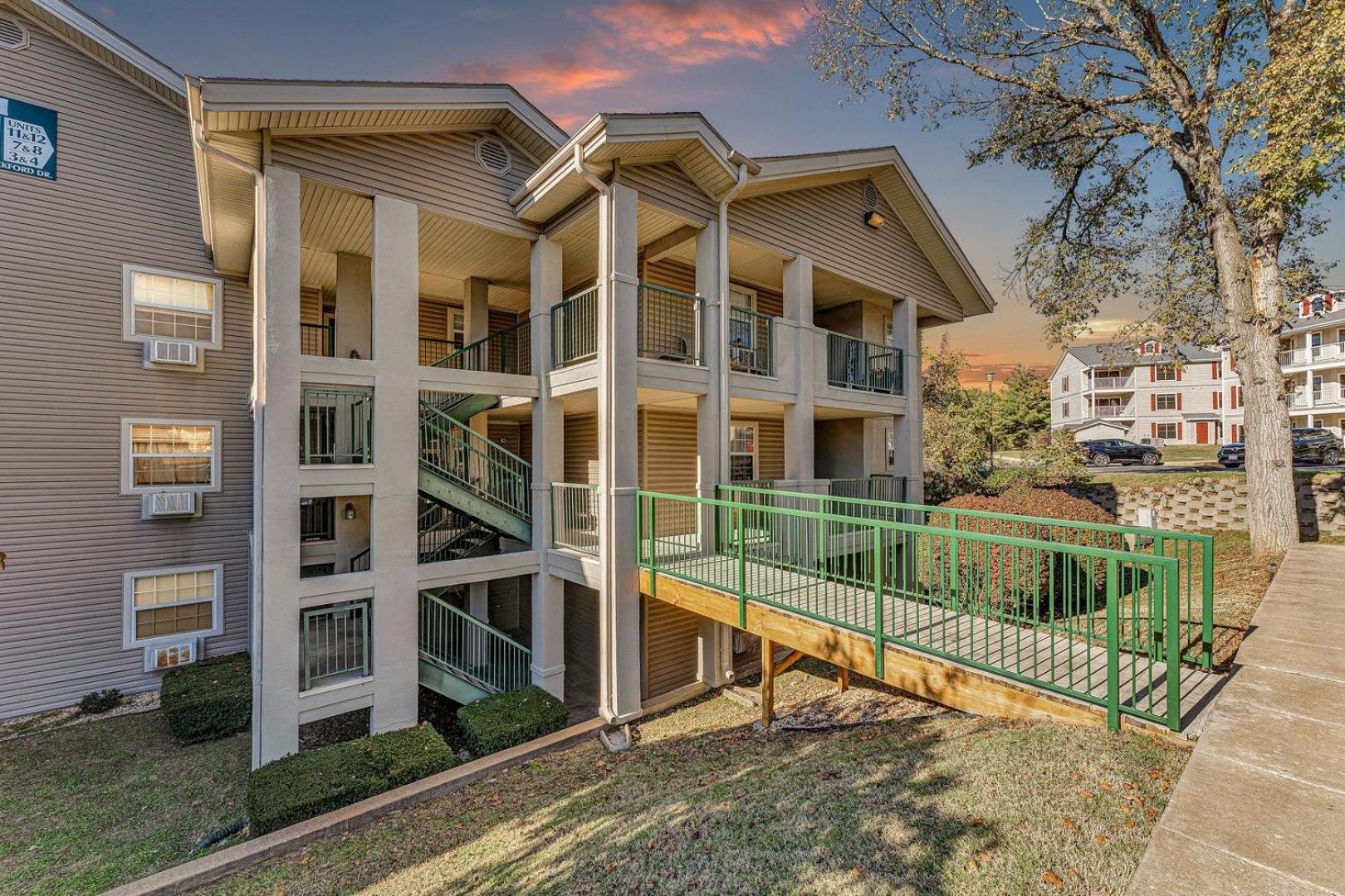 Branson 2BR Retreat | Jacuzzi + Gym + Pools