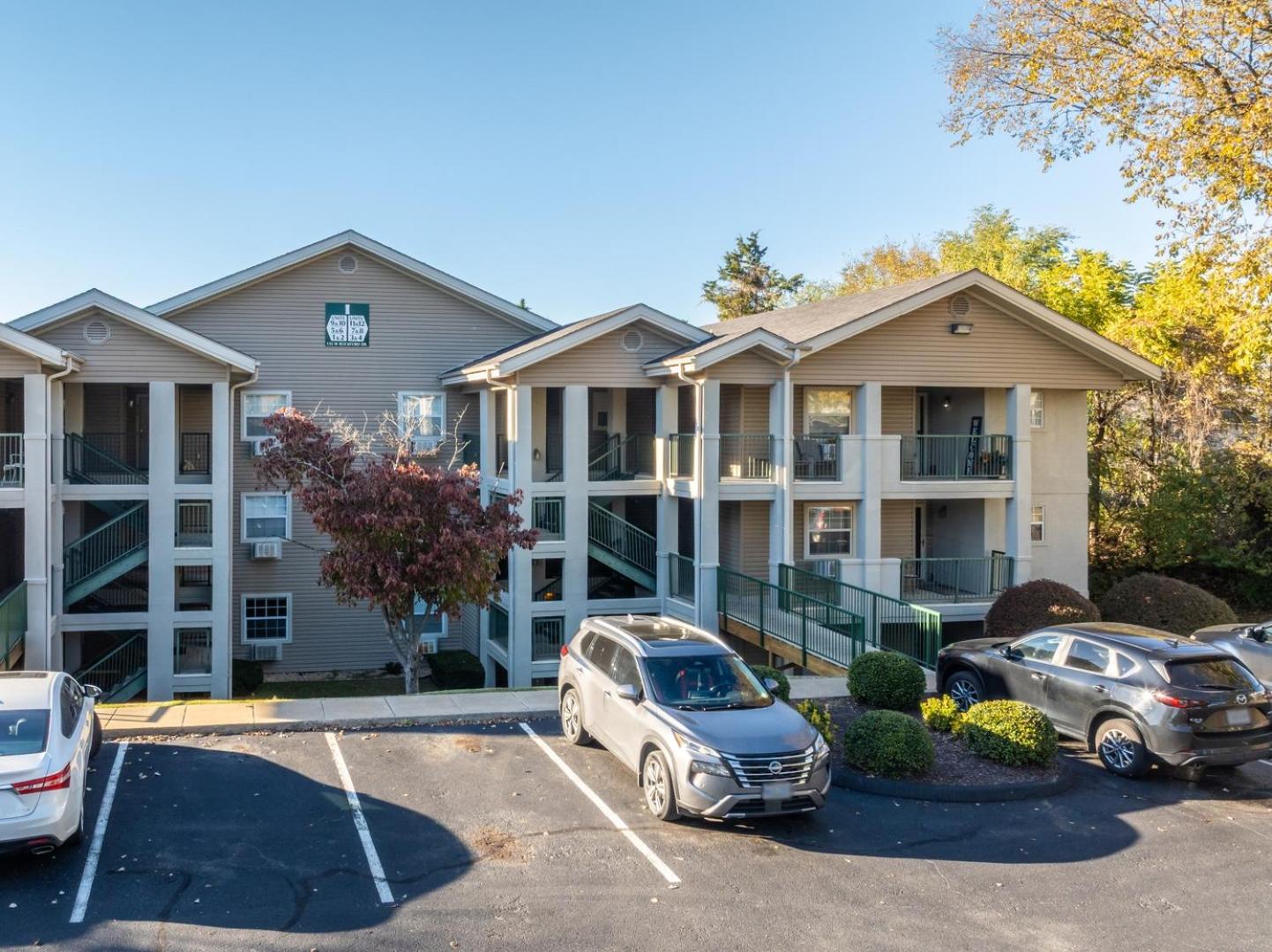 Branson 2BR Retreat | Jacuzzi + Gym + Pools