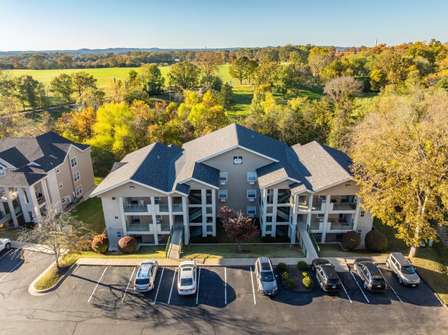 Branson 2BR Retreat | Jacuzzi + Gym + Pools