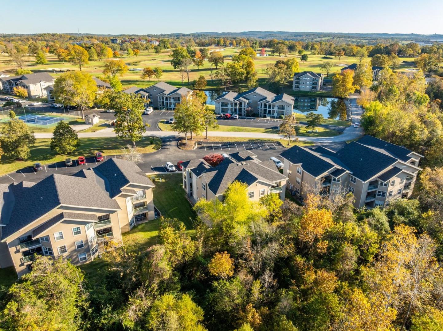 Branson 2BR Retreat | Jacuzzi + Gym + Pools