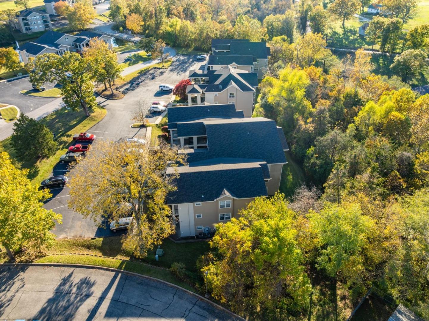 Branson 2BR Retreat | Jacuzzi + Gym + Pools