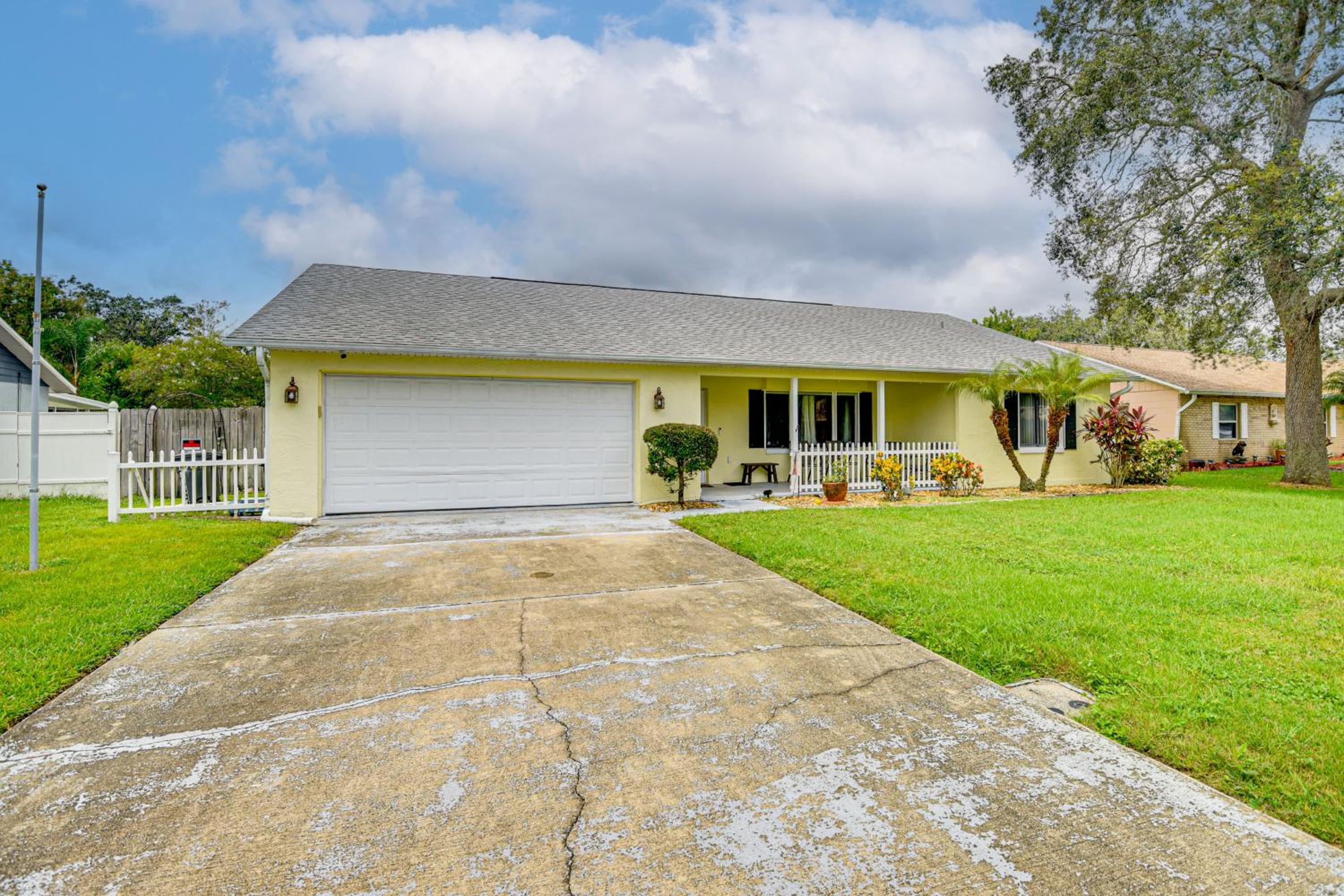 7 Mi to Beach! Poolside Oasis in Port Orange