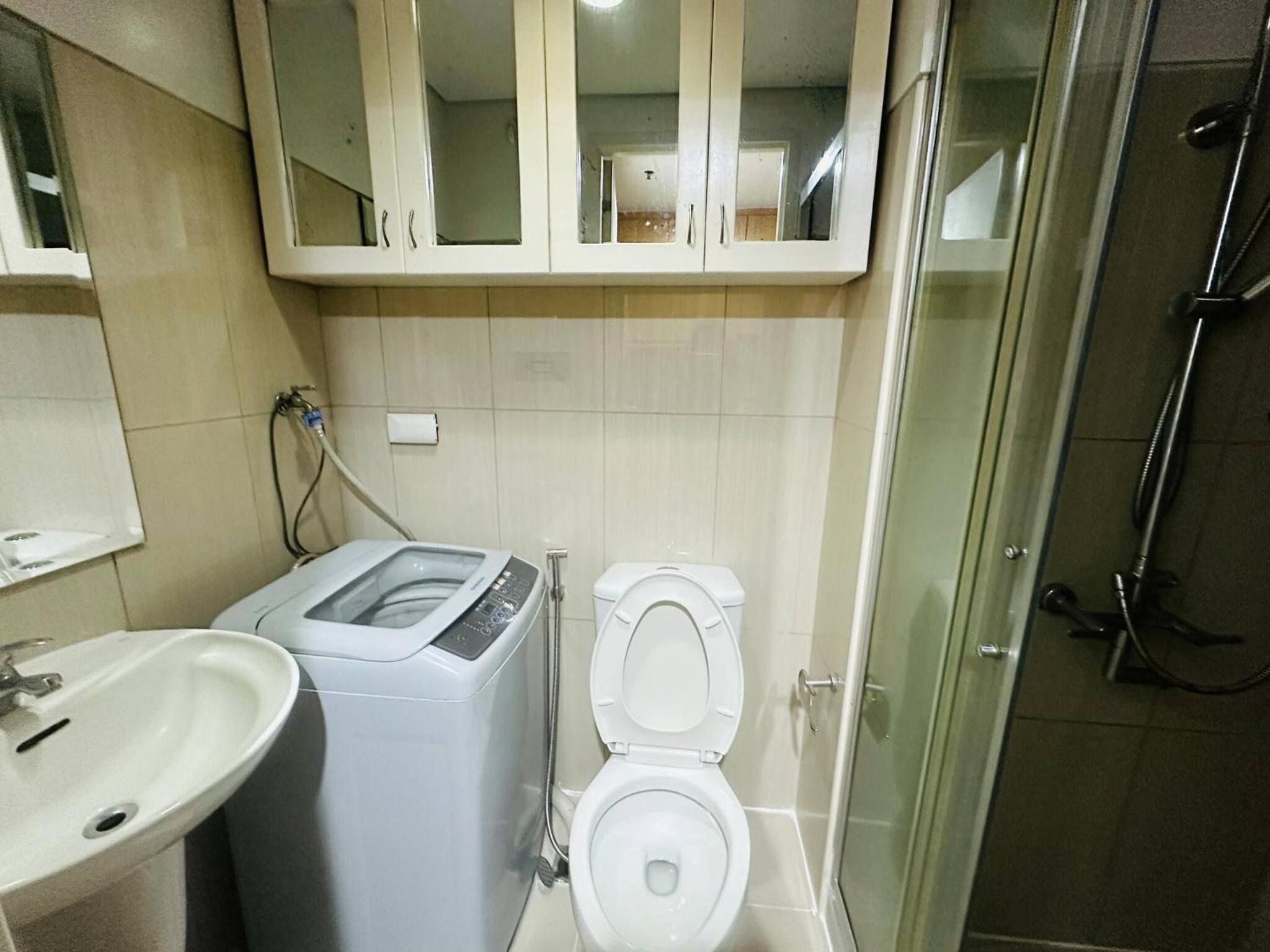 Ultra Pasay City Apartment for Rent - Perfect for Short-Term Stay Front of MOA