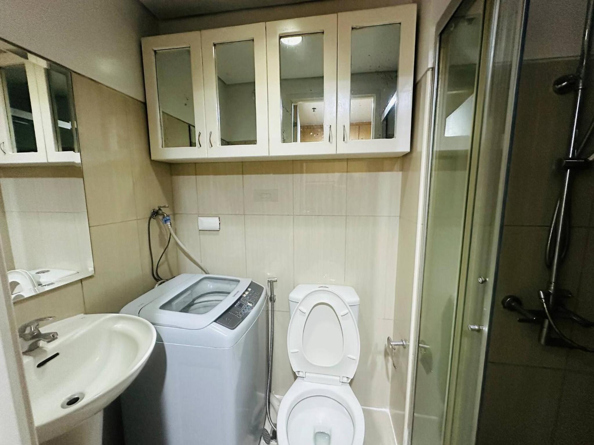 Ultra Pasay City Apartment for Rent - Perfect for Short-Term Stay Front of MOA