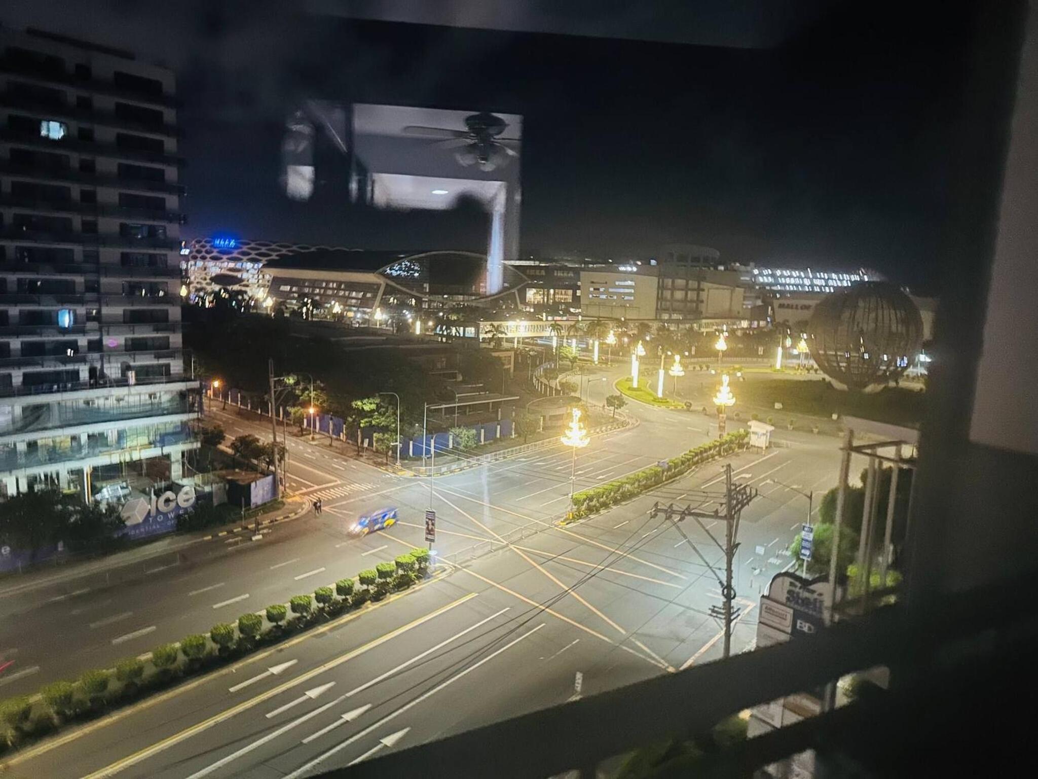 Ultra Pasay City Apartment for Rent - Perfect for Short-Term Stay Front of MOA