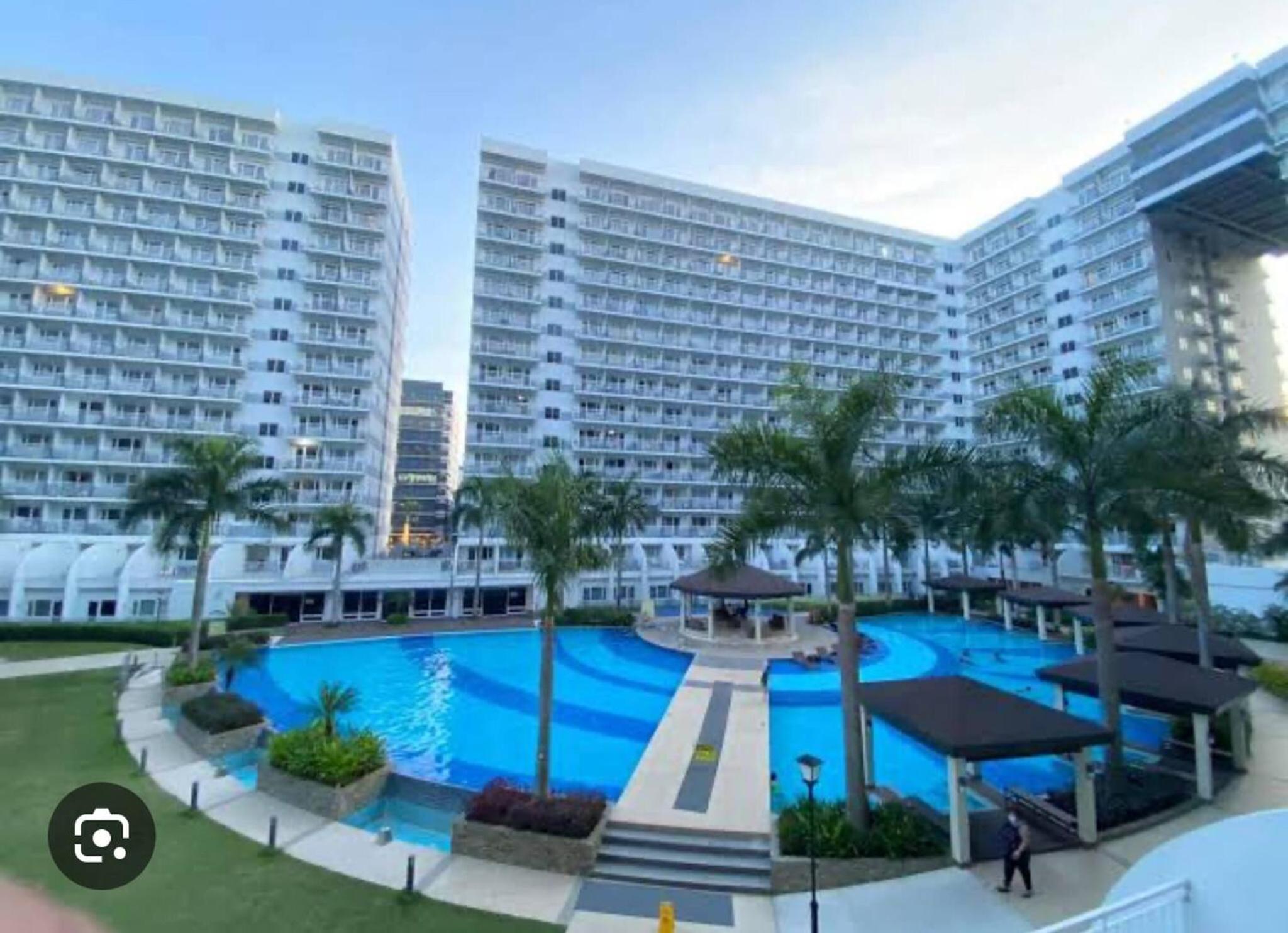 Ultra Pasay City Apartment for Rent - Perfect for Short-Term Stay Front of MOA