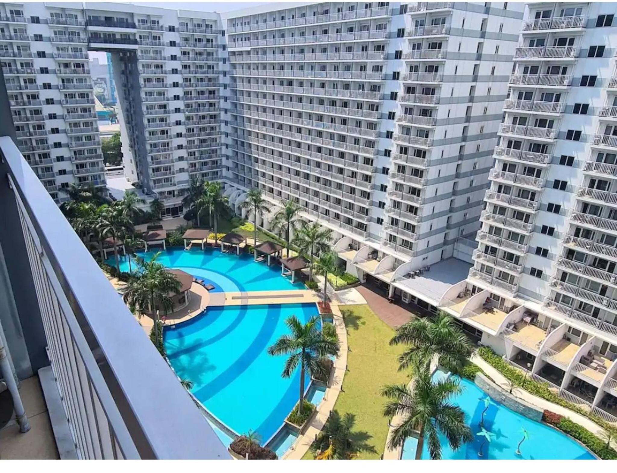 Ultra Pasay City Apartment for Rent - Perfect for Short-Term Stay Front of MOA